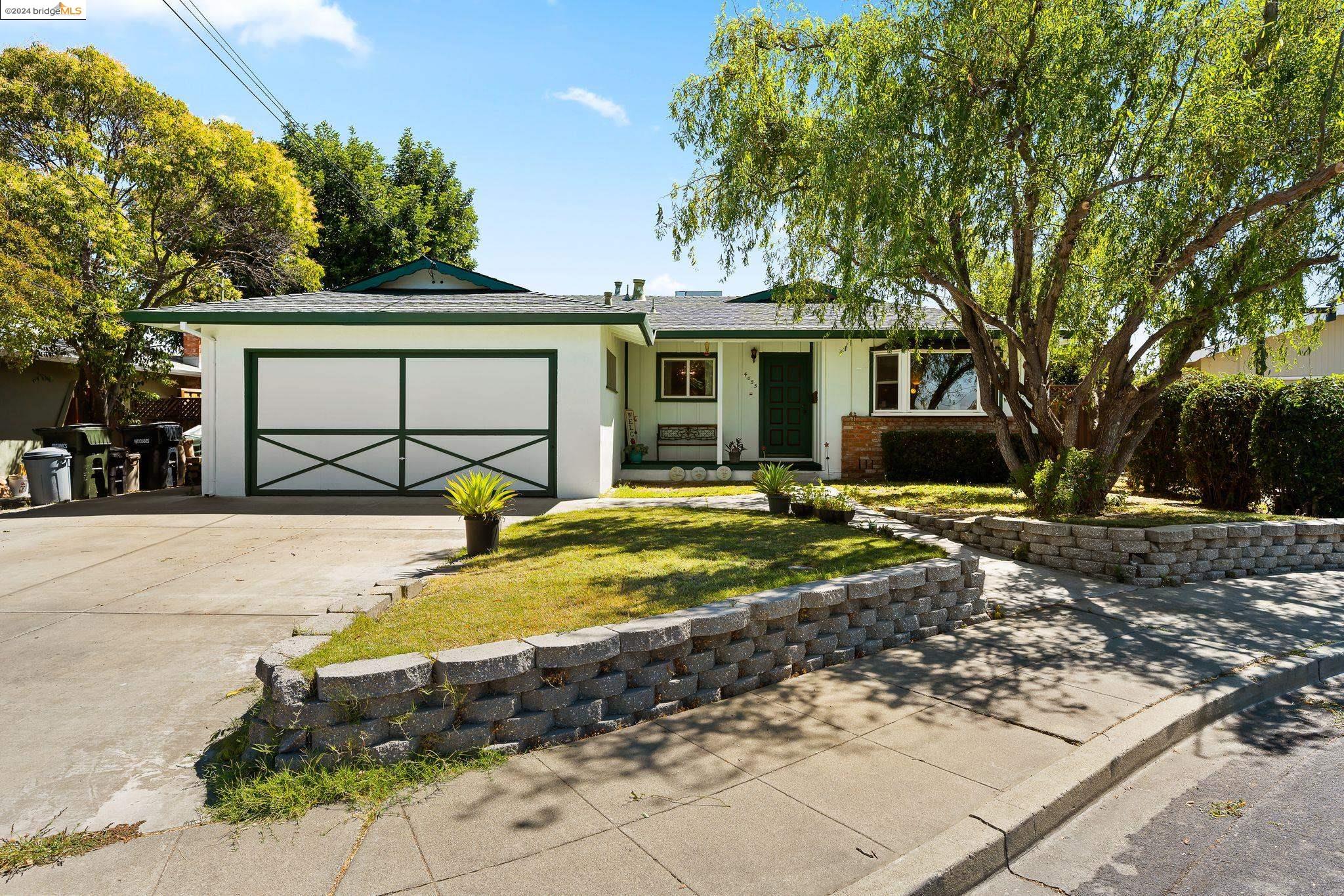 4055 Compton Ct
