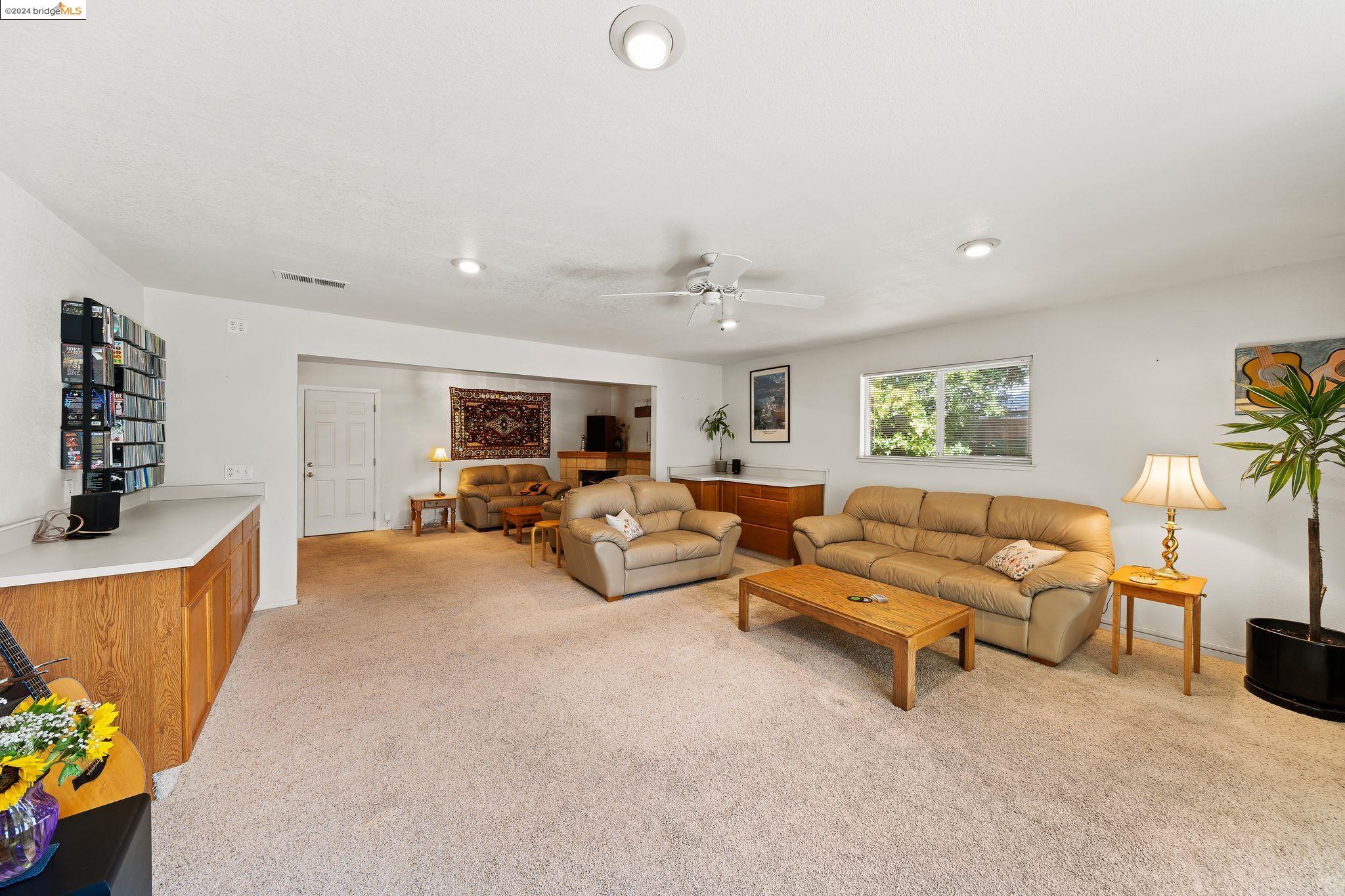 4055 Compton Ct