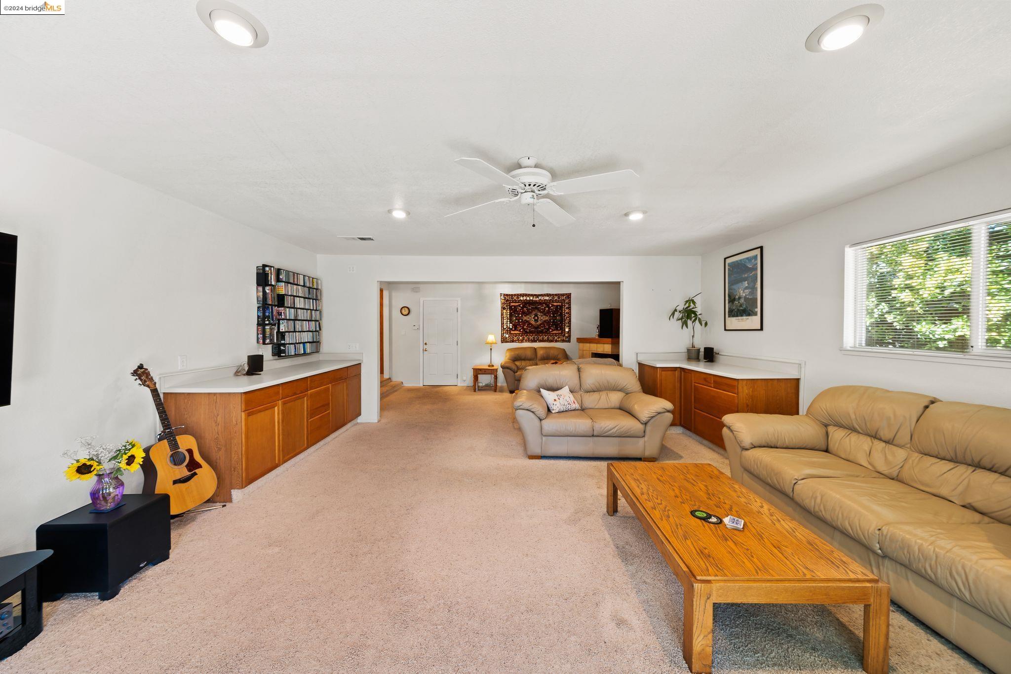 4055 Compton Ct