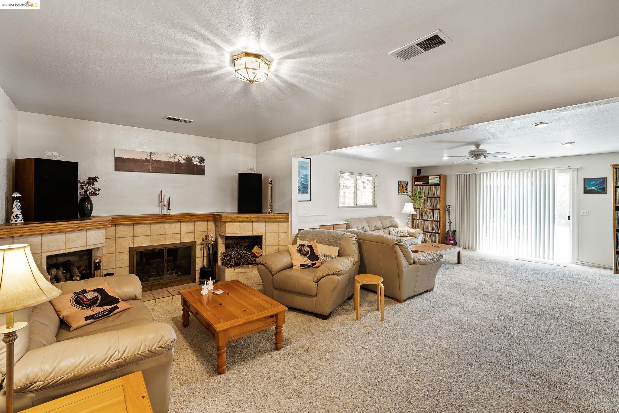 4055 Compton Ct
