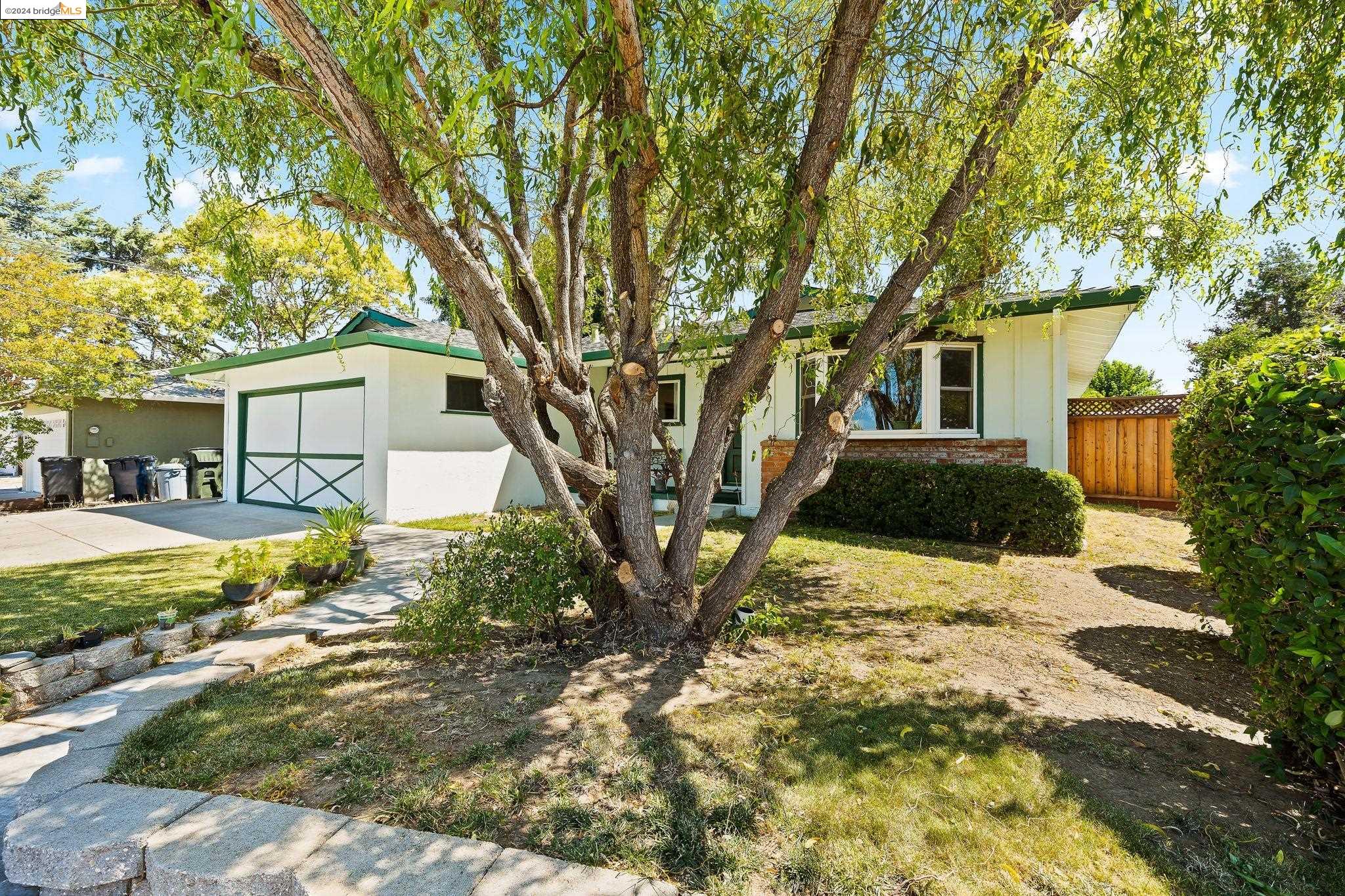 4055 Compton Ct