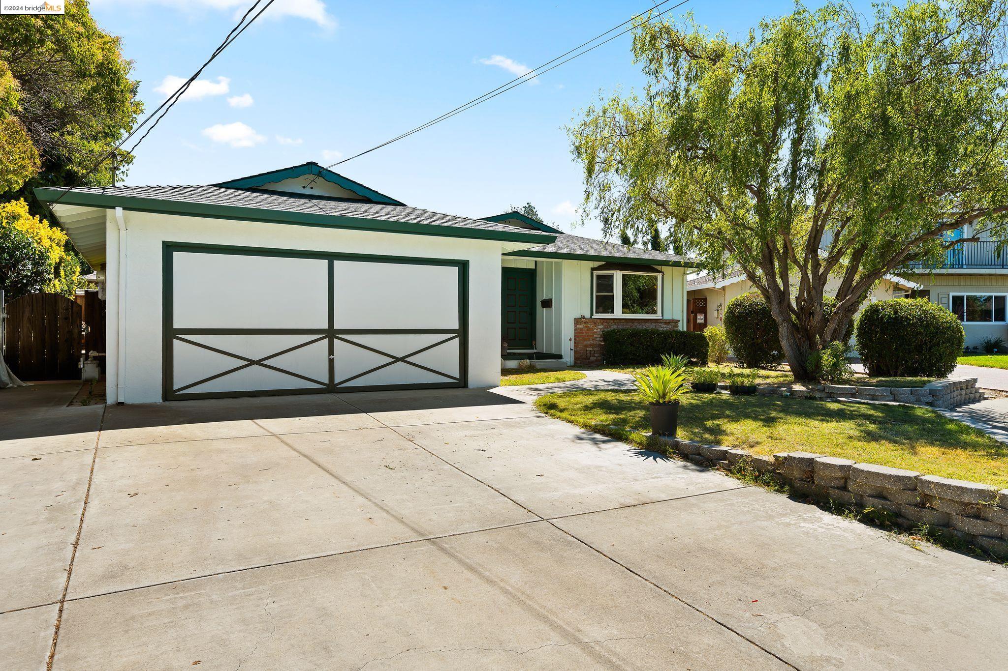 4055 Compton Ct