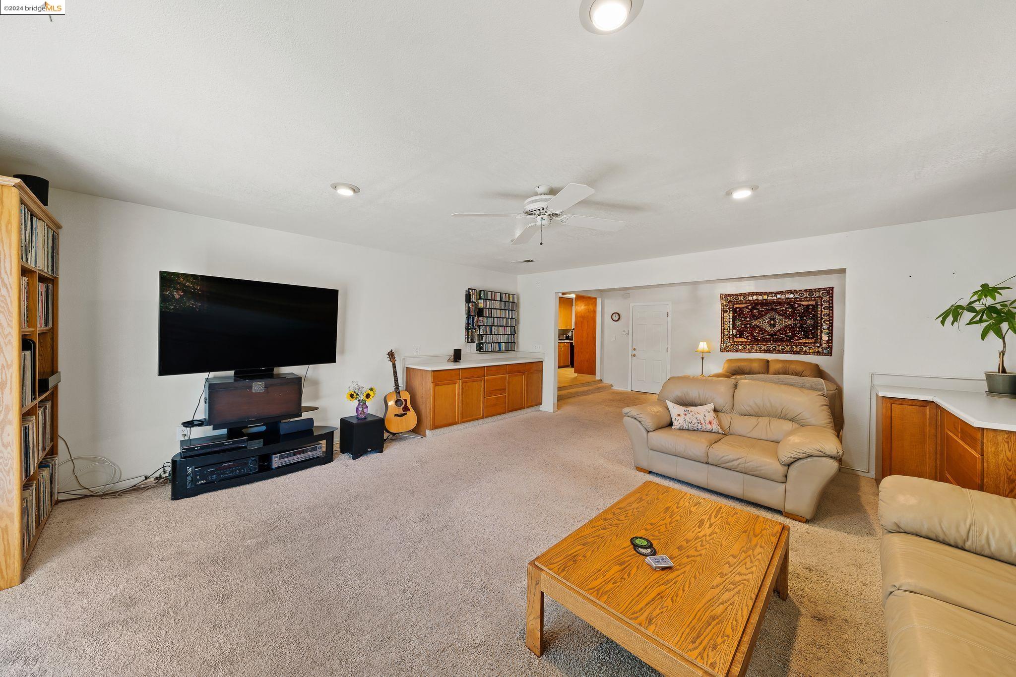 4055 Compton Ct