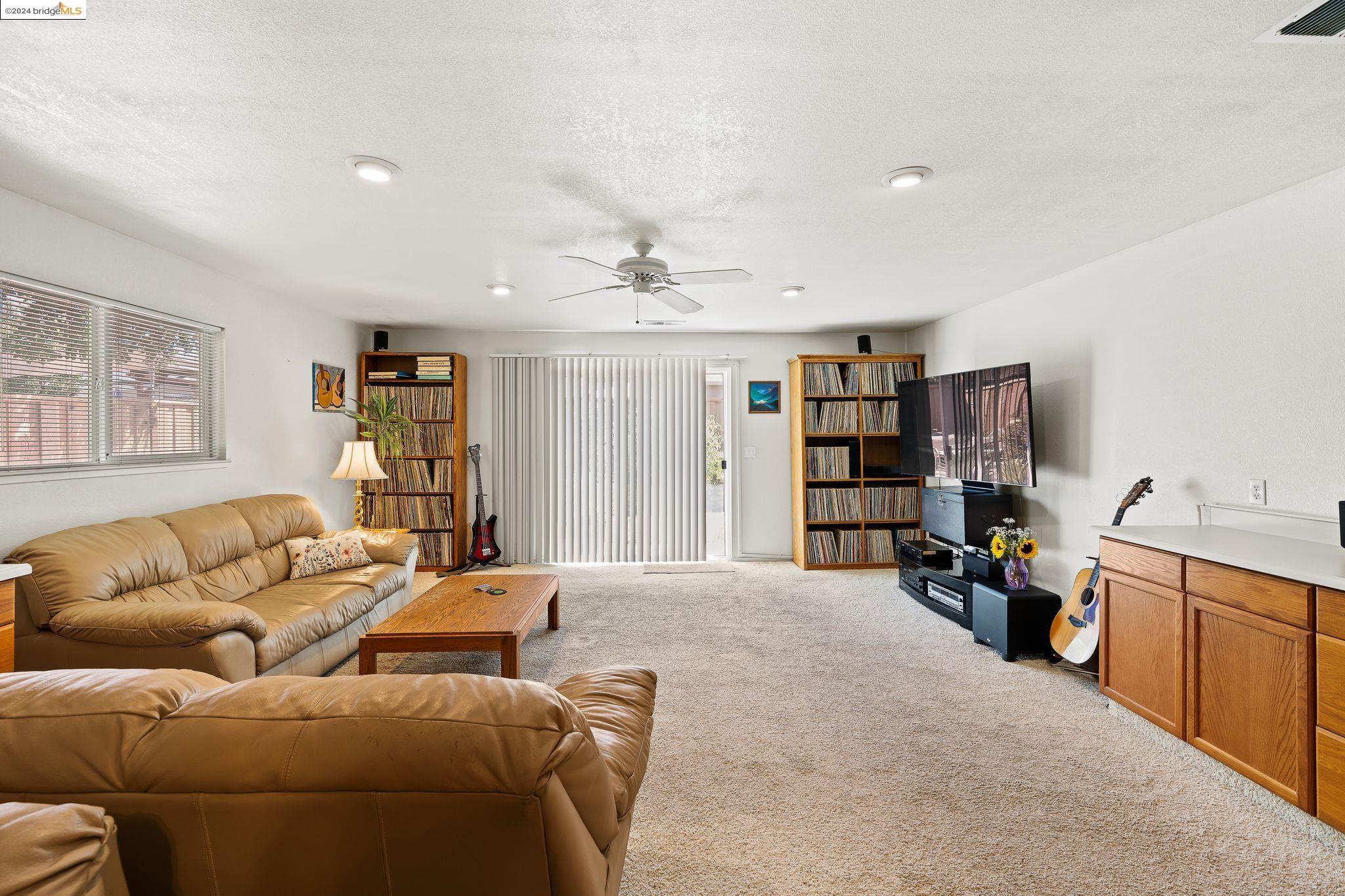 4055 Compton Ct