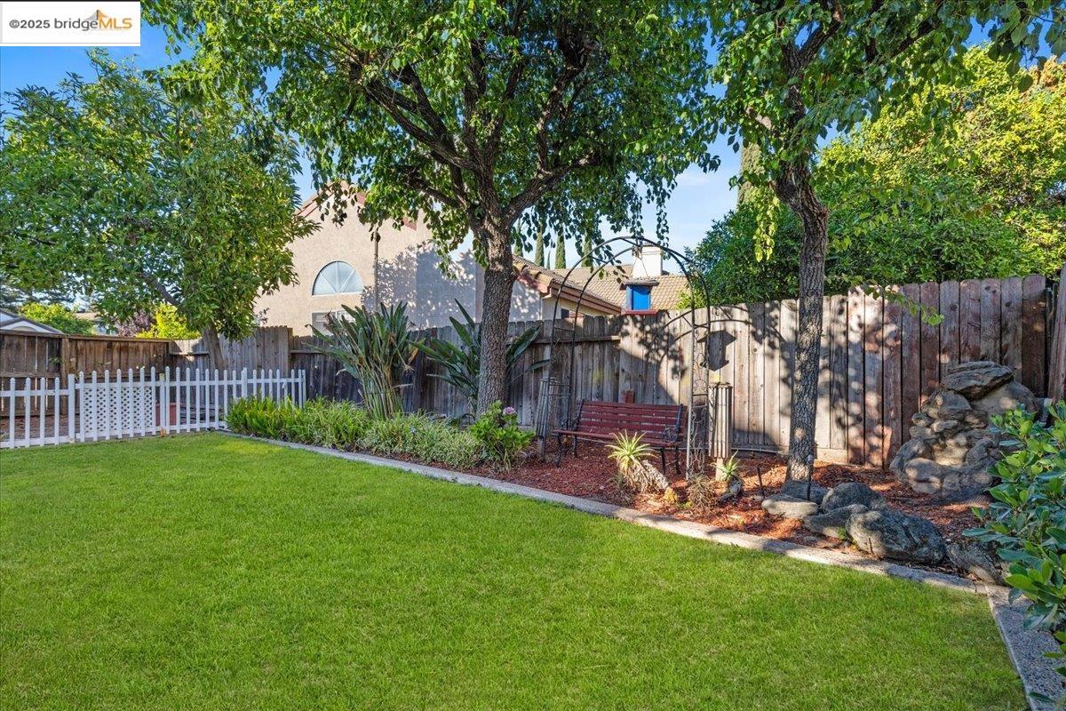 1531 Rutherford Ln