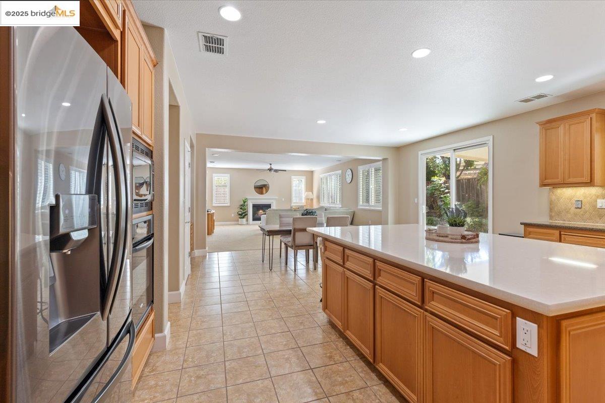 1273 Poplar Dr