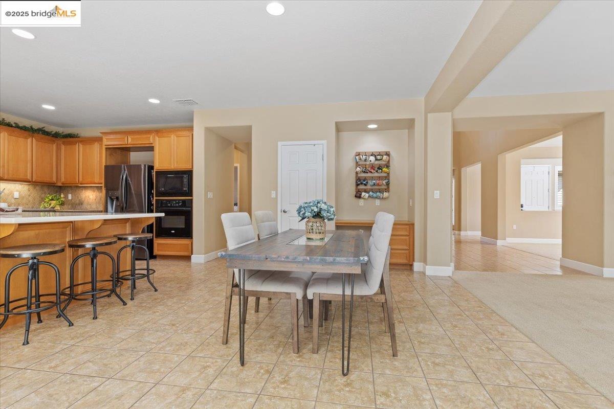 1273 Poplar Dr