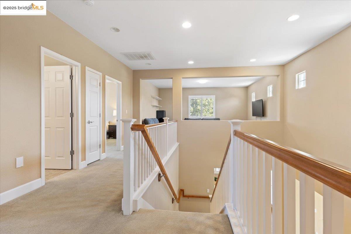 1273 Poplar Dr