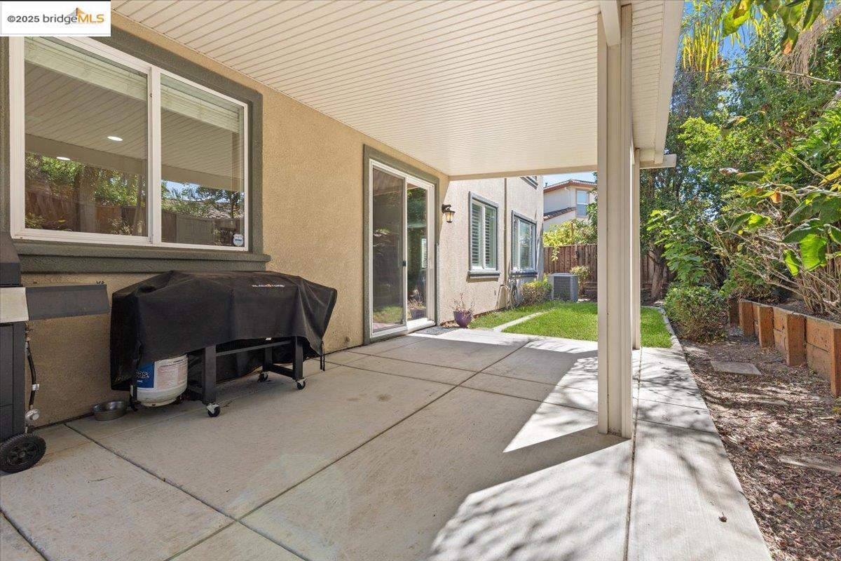 1273 Poplar Dr