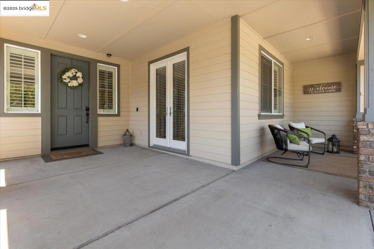 1273 Poplar Dr