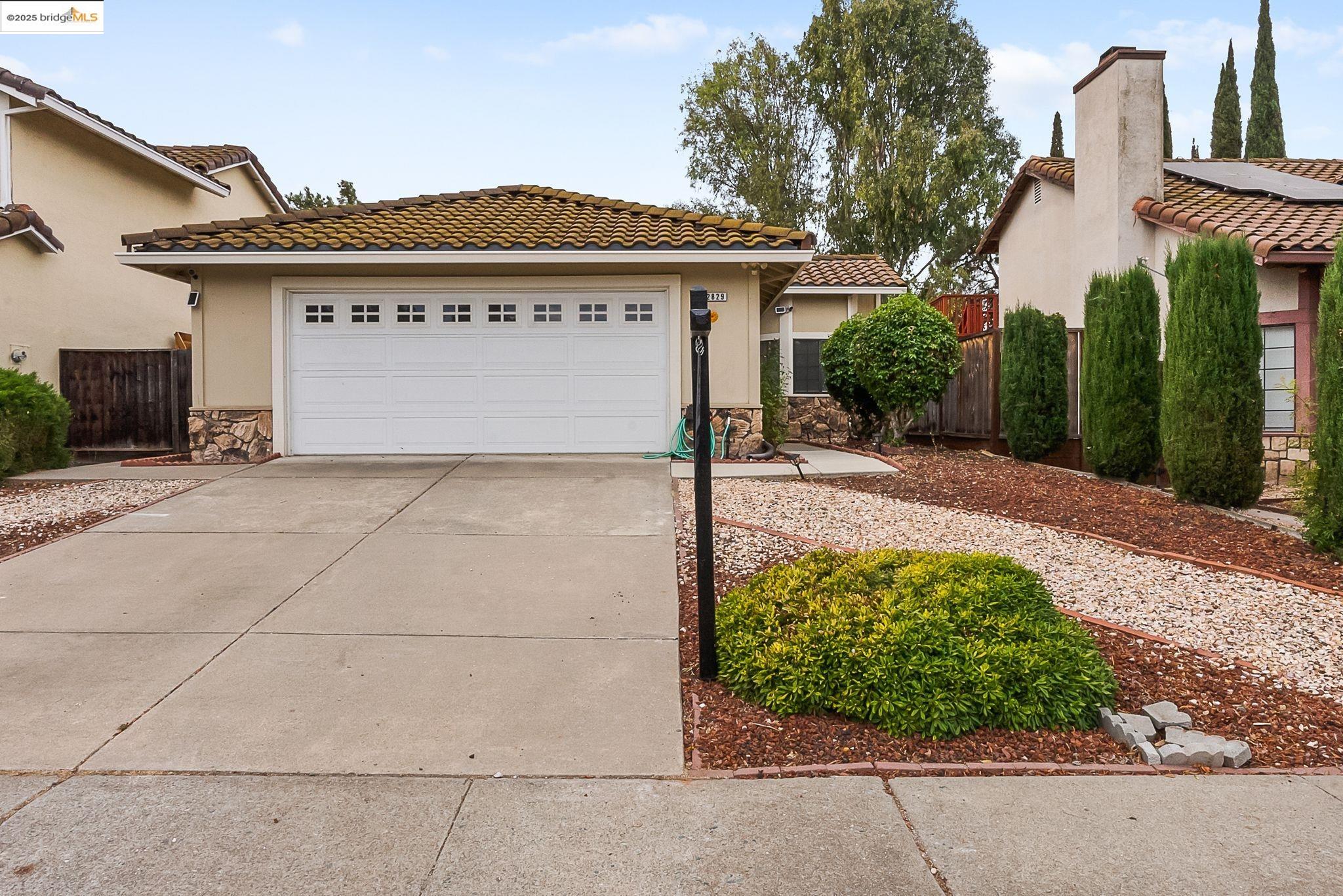 2829 Morro Dr