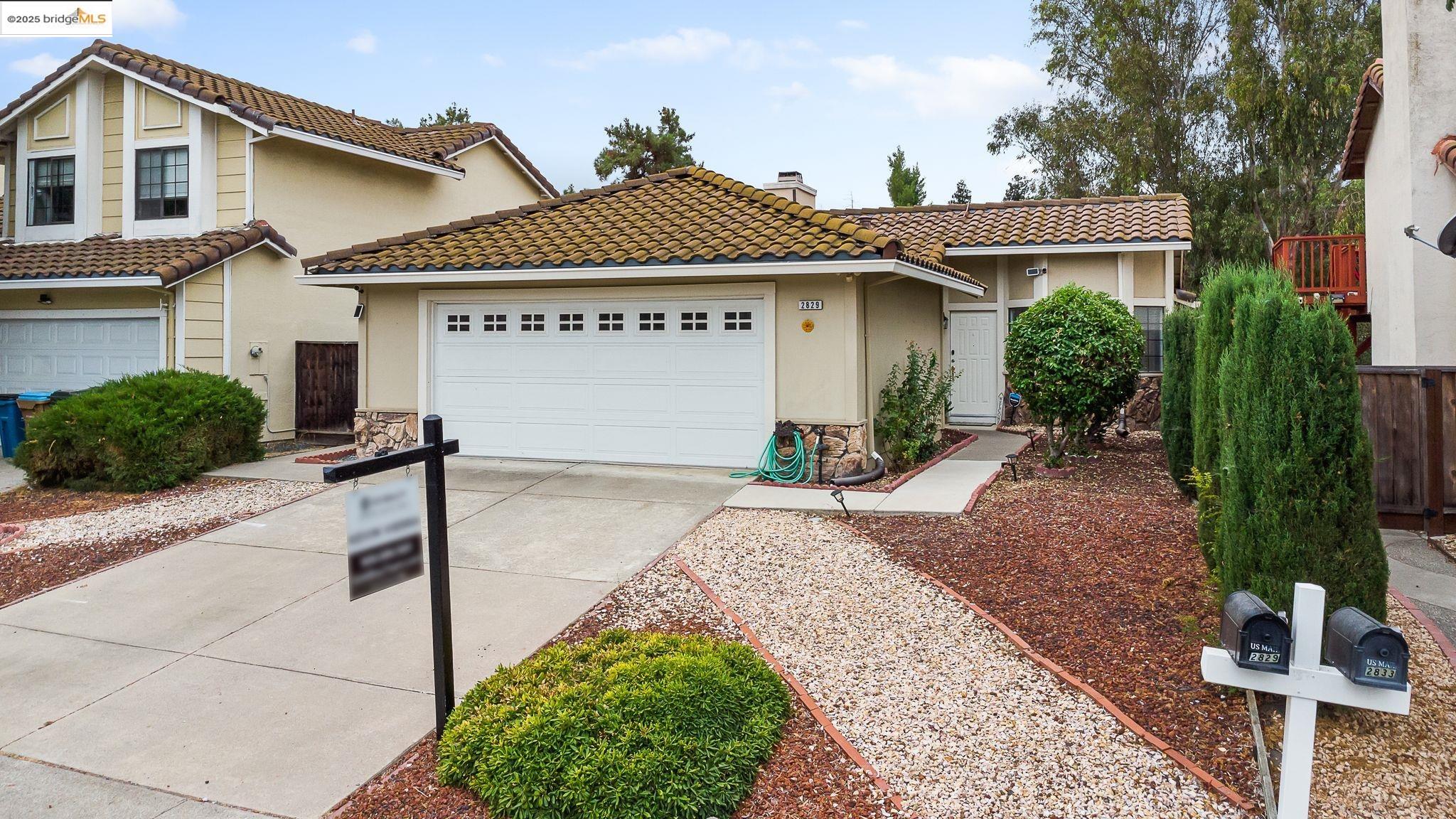 2829 Morro Dr