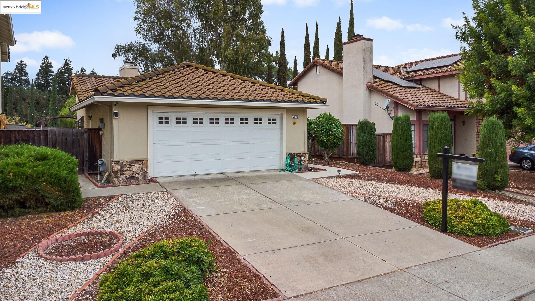 2829 Morro Dr