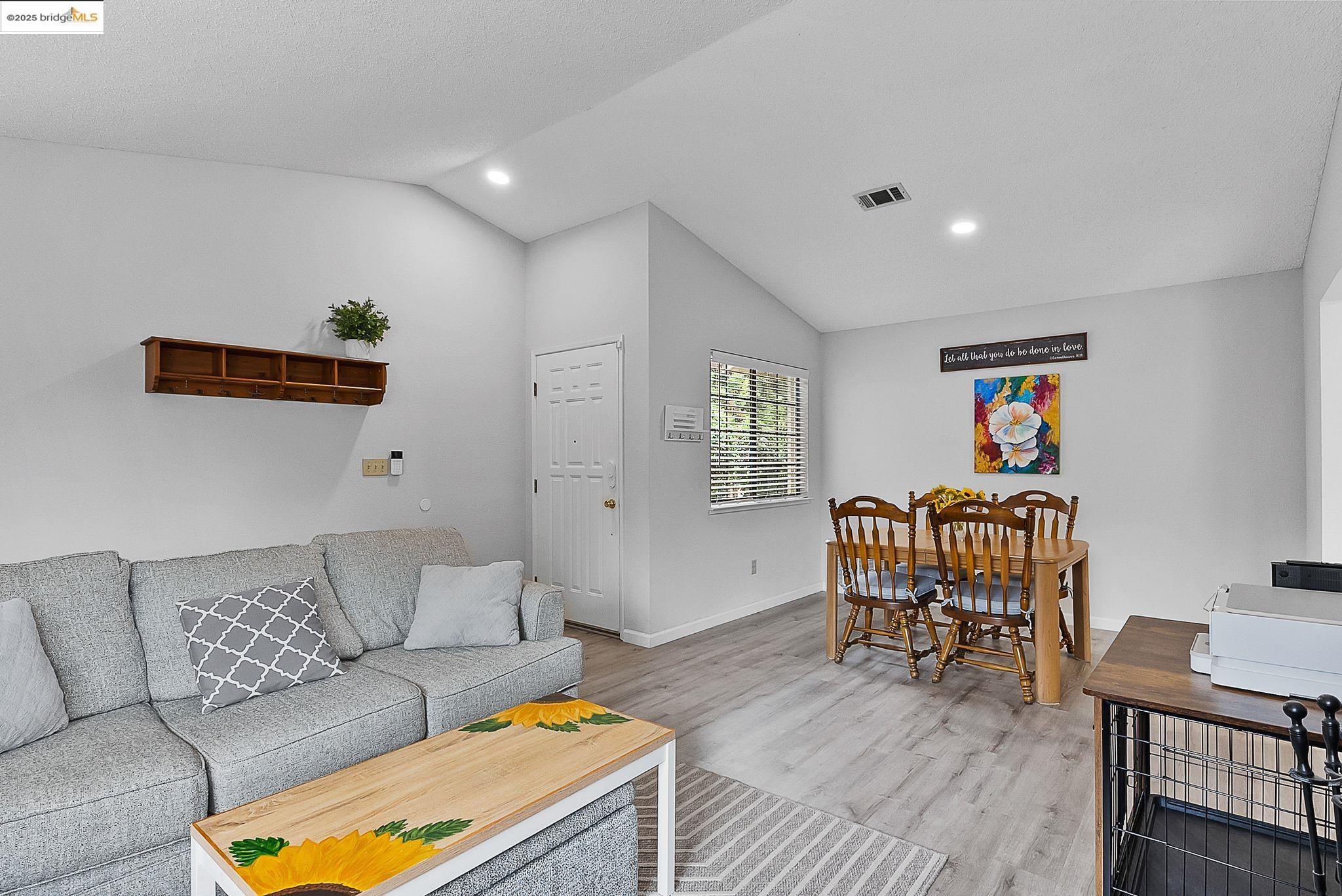 2829 Morro Dr