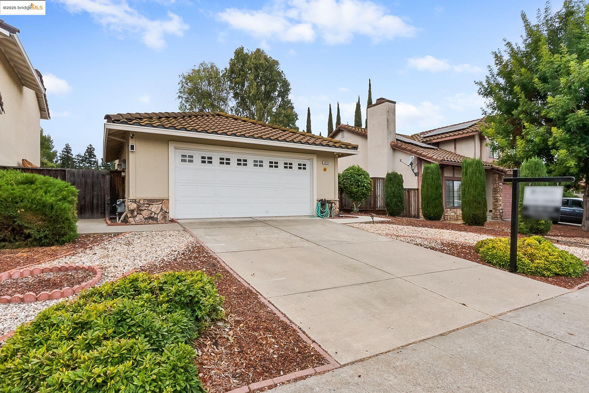 2829 Morro Dr