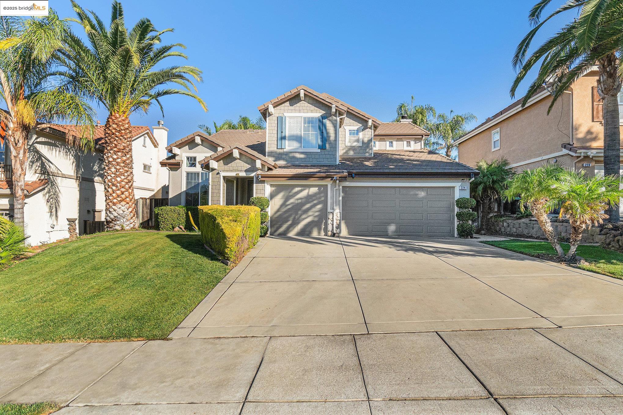 224 W Country Club Dr