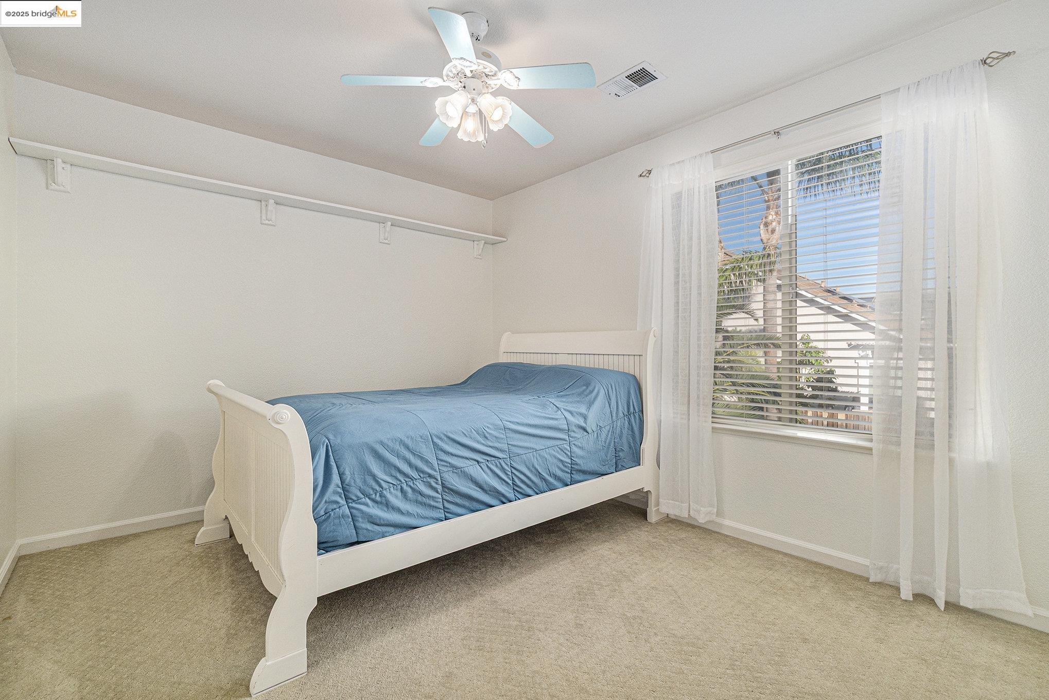 224 W Country Club Dr