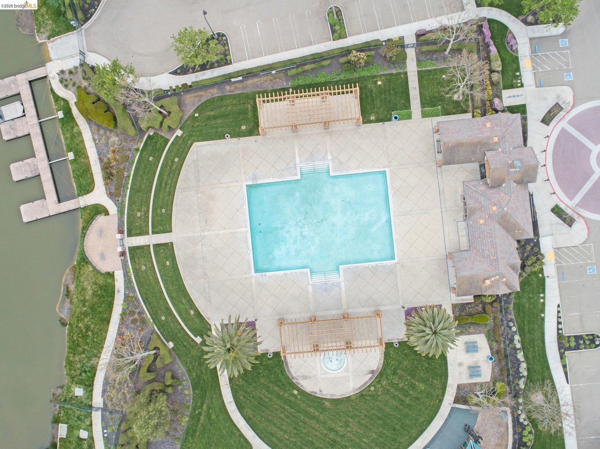 527 Peyton Ct