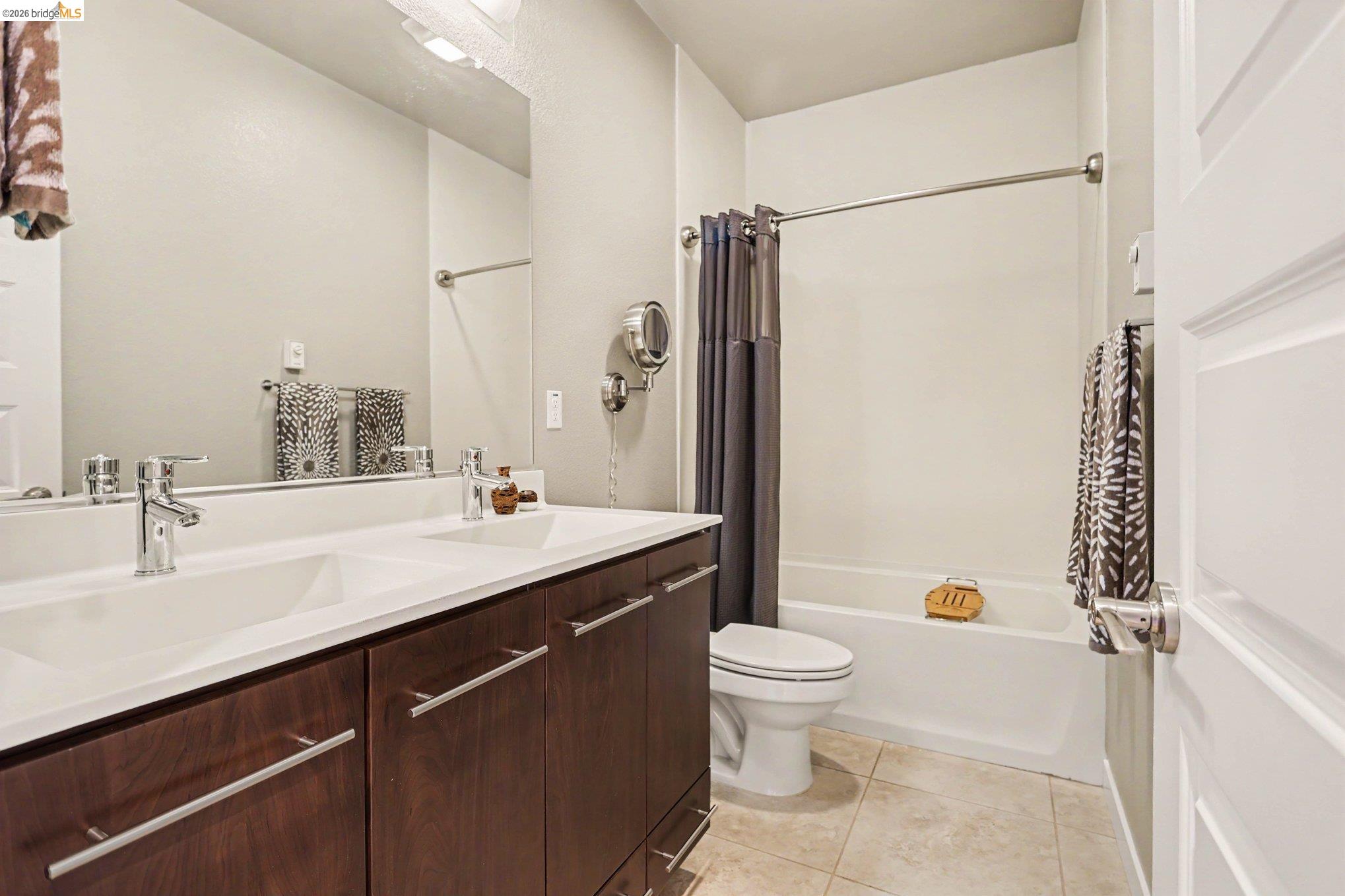 527 Peyton Ct