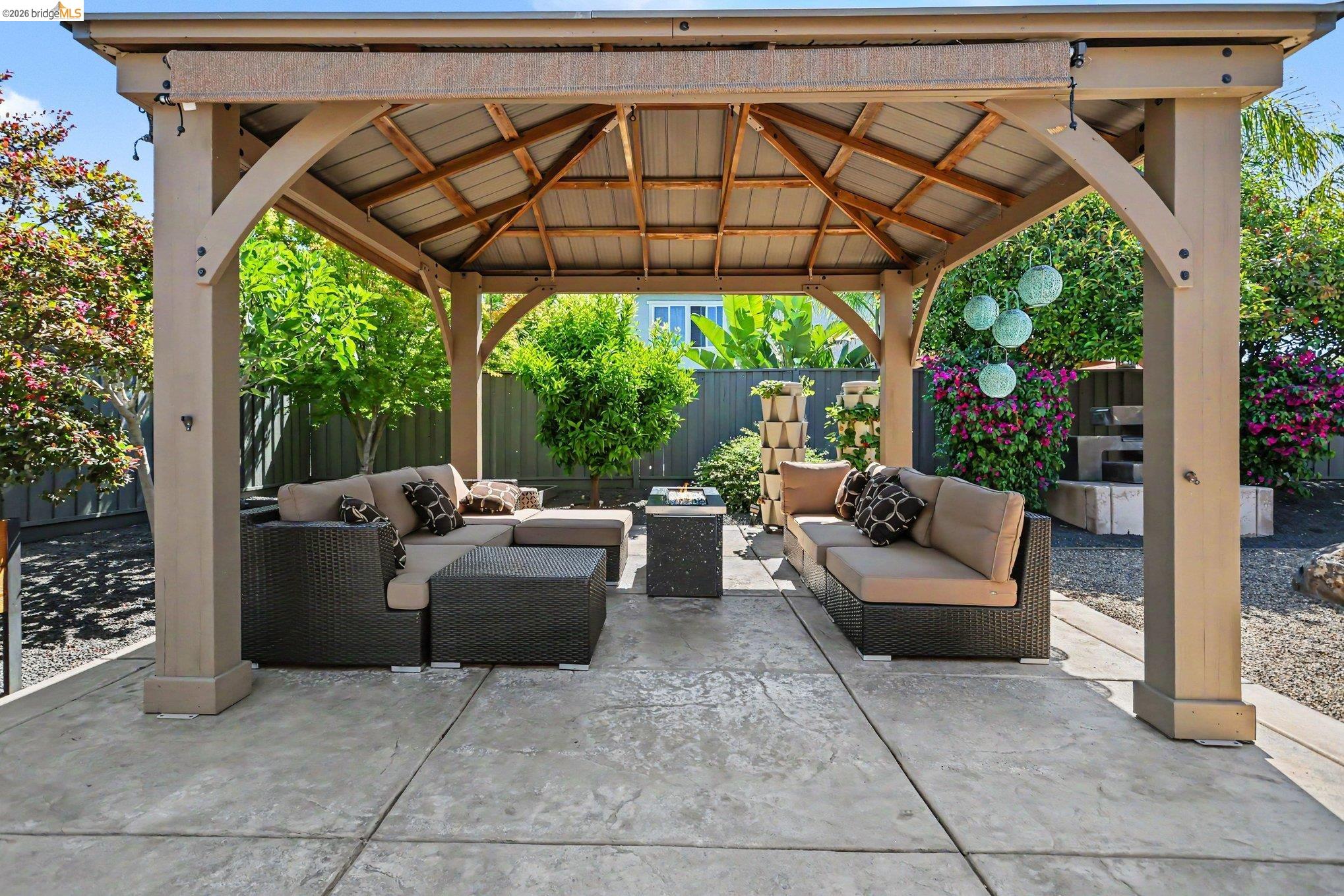 527 Peyton Ct