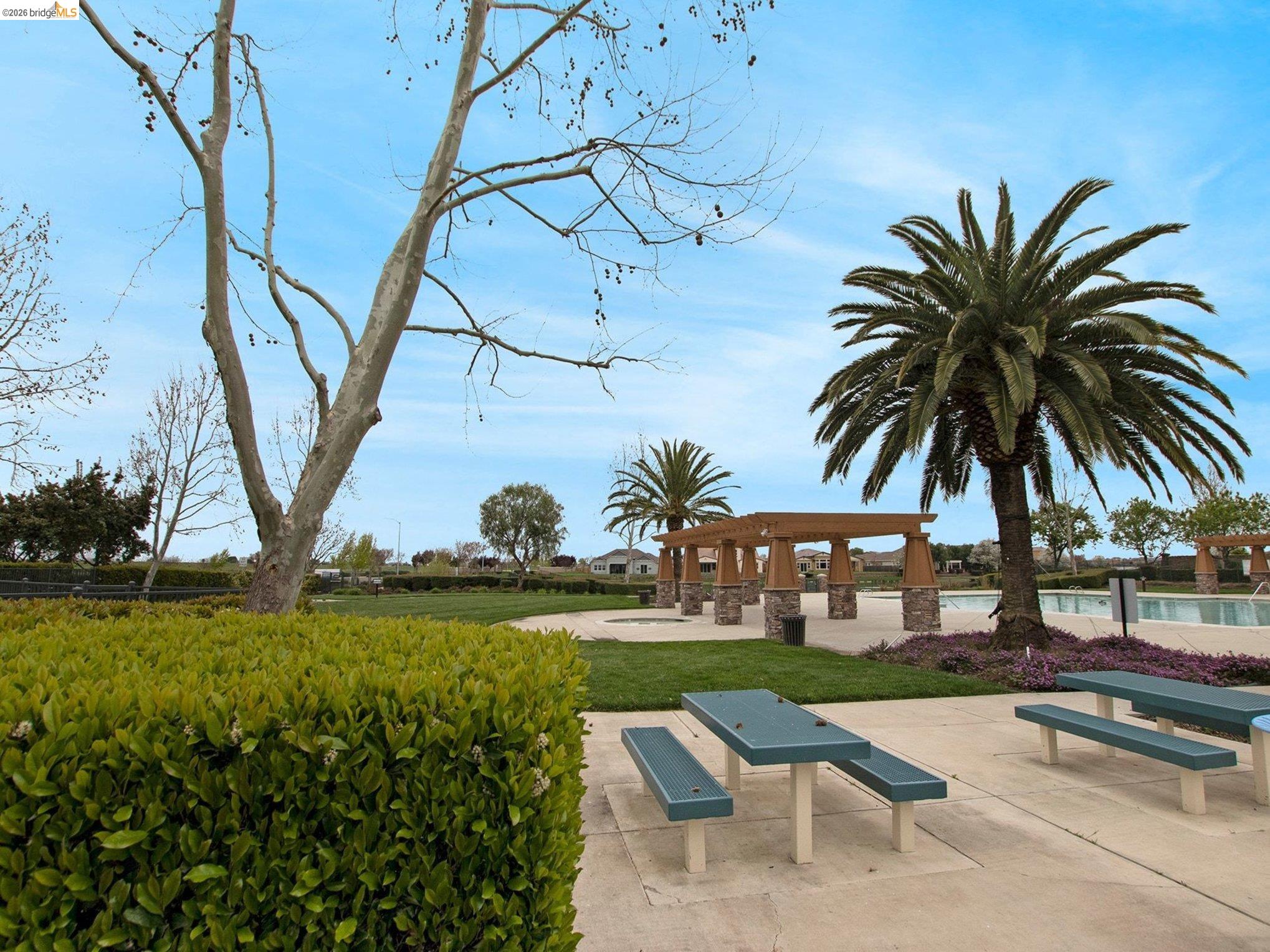 527 Peyton Ct