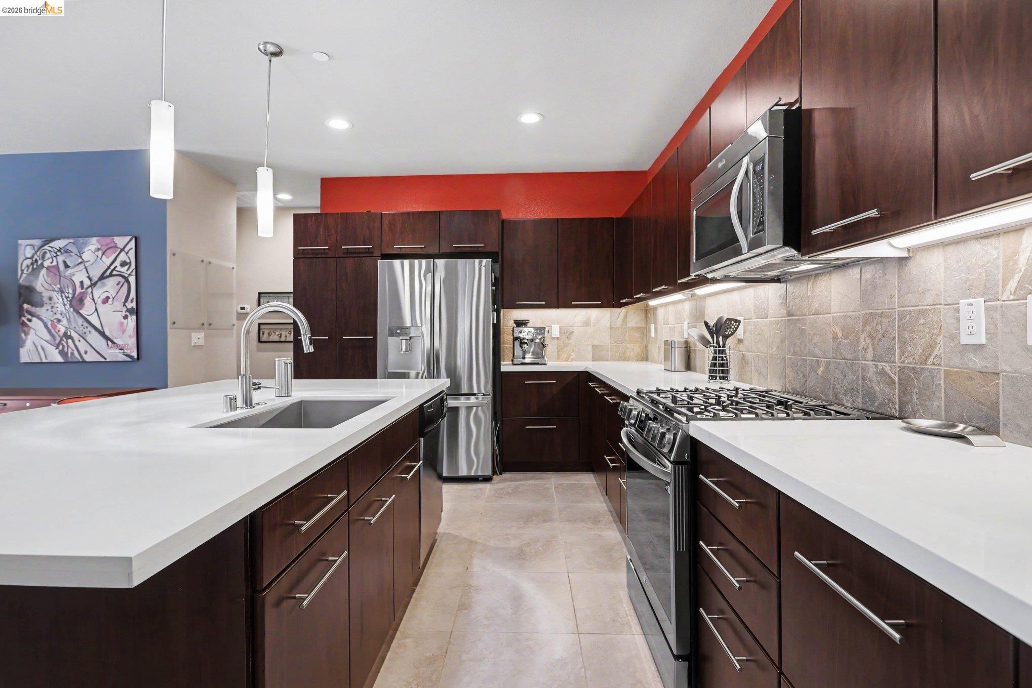527 Peyton Ct