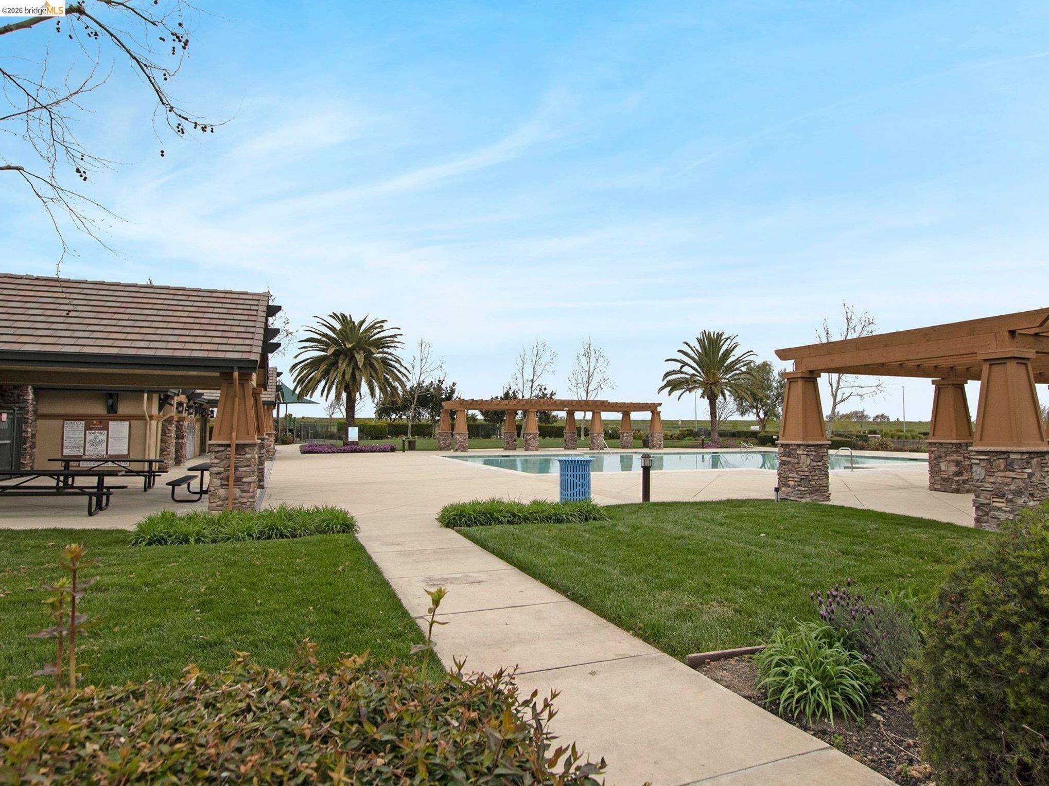 527 Peyton Ct
