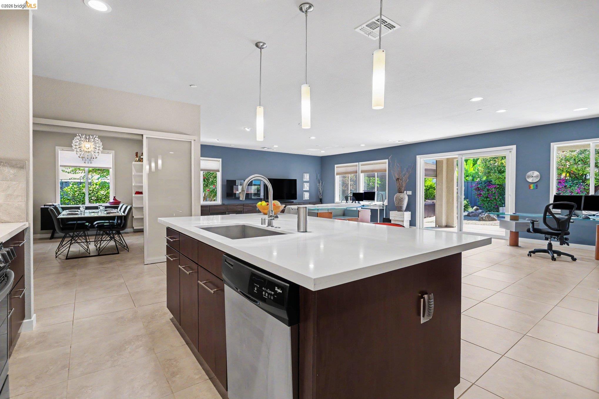 527 Peyton Ct