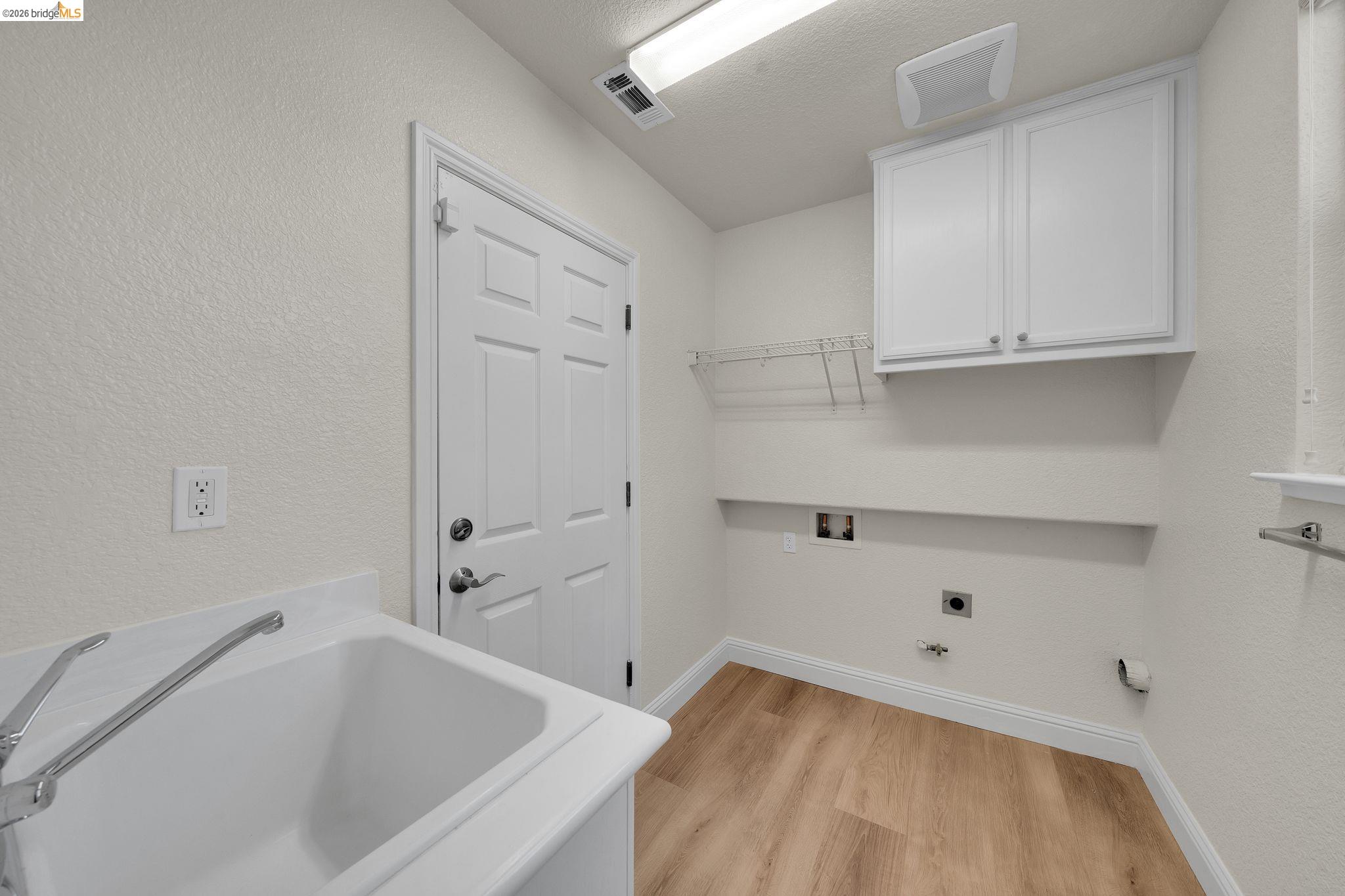 1436 Charisma Way