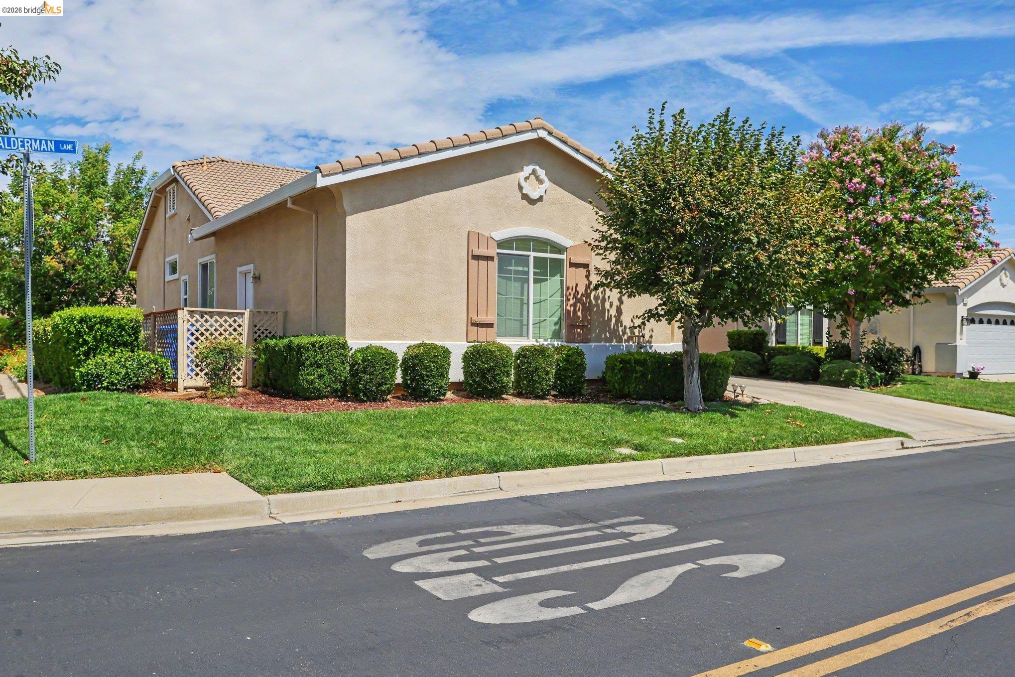 1237 Alderman Ln