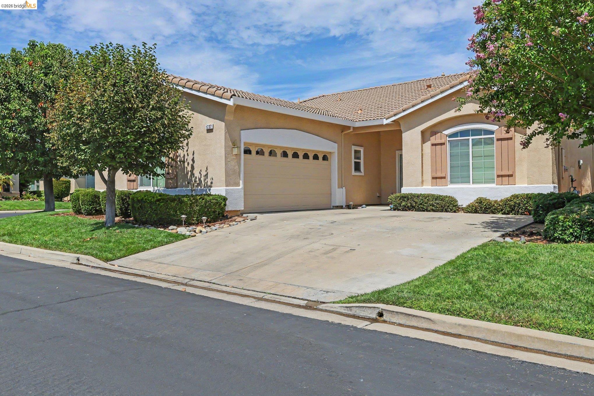 1237 Alderman Ln