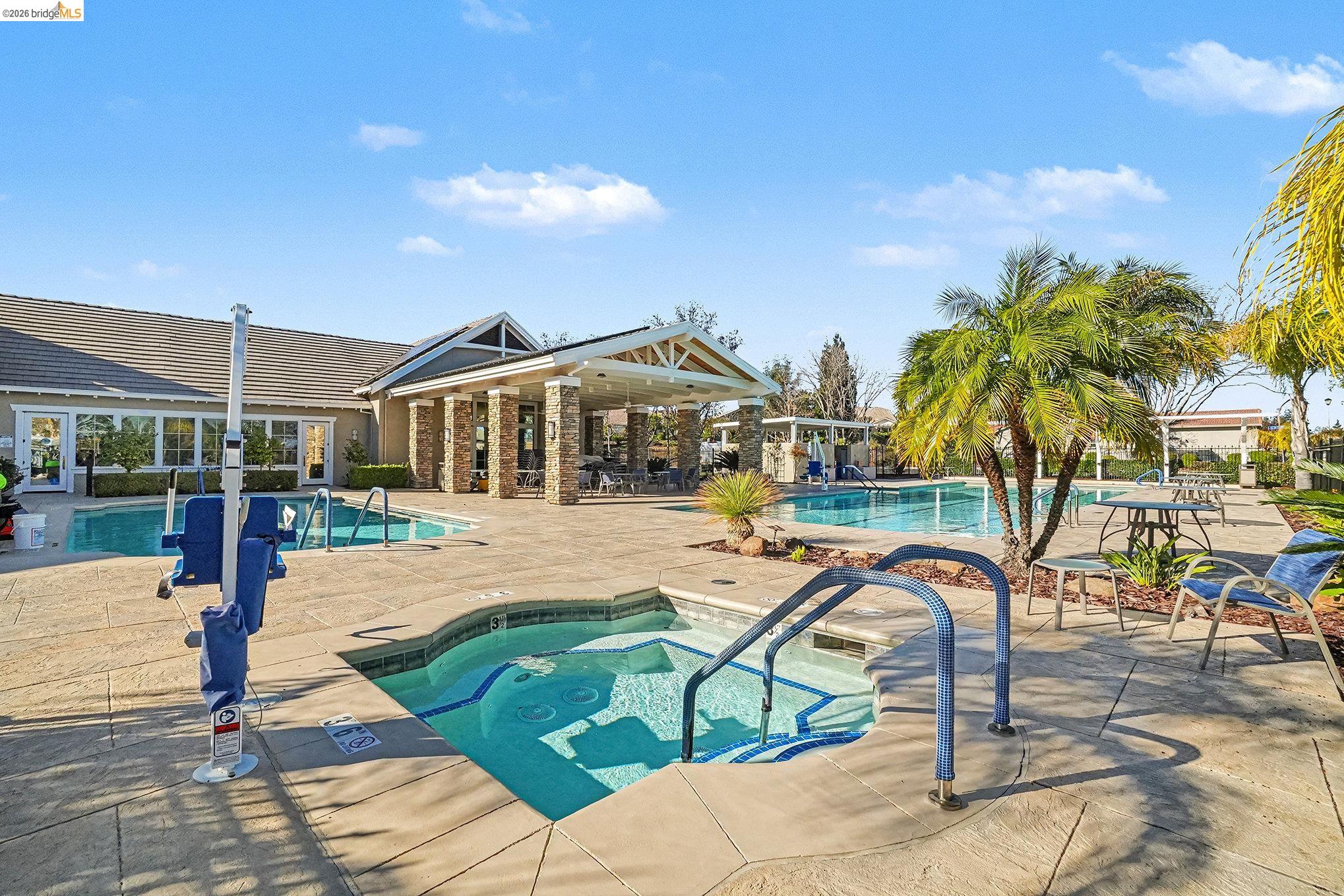 1237 Alderman Ln