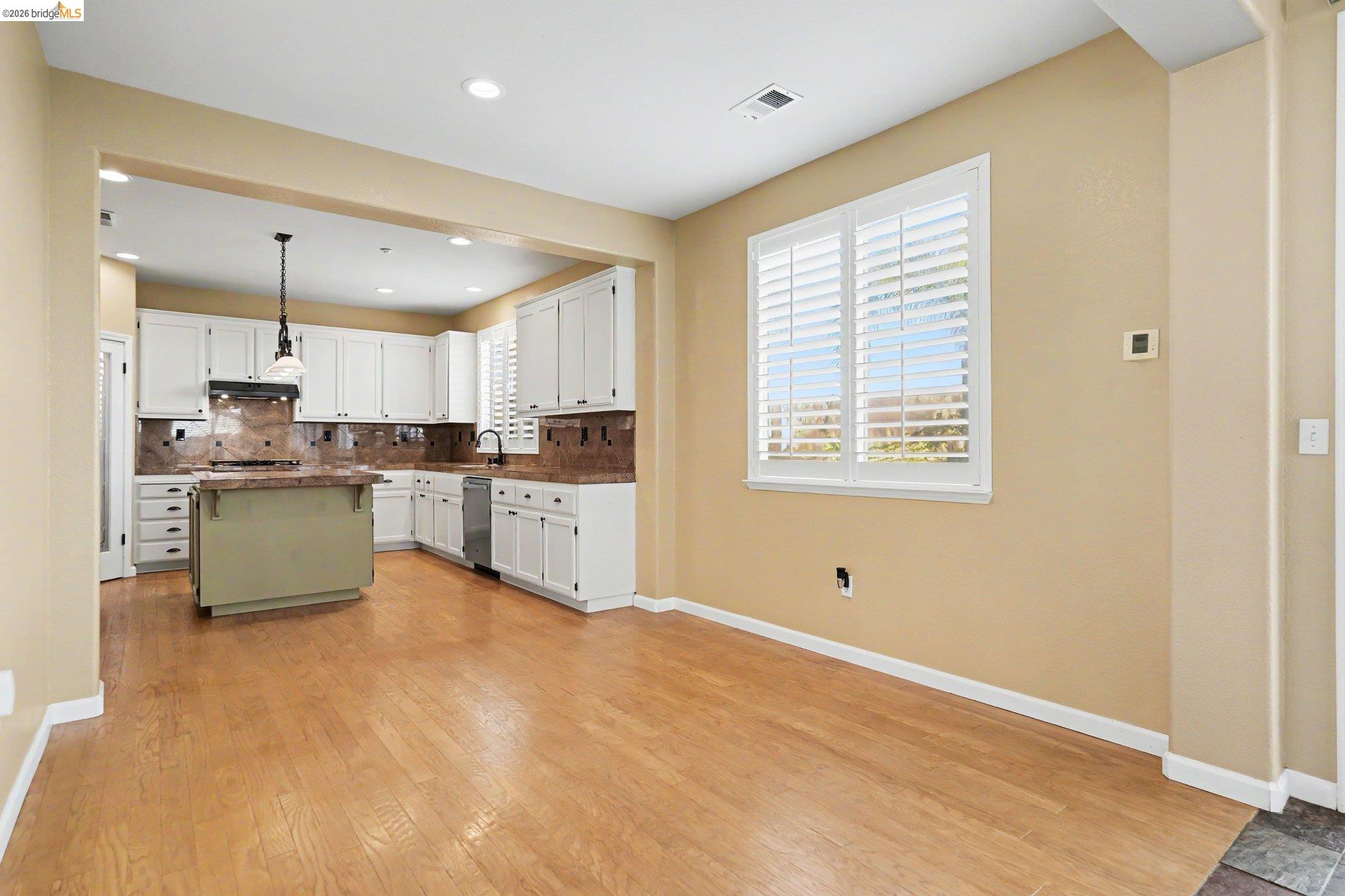 753 Waterville Dr
