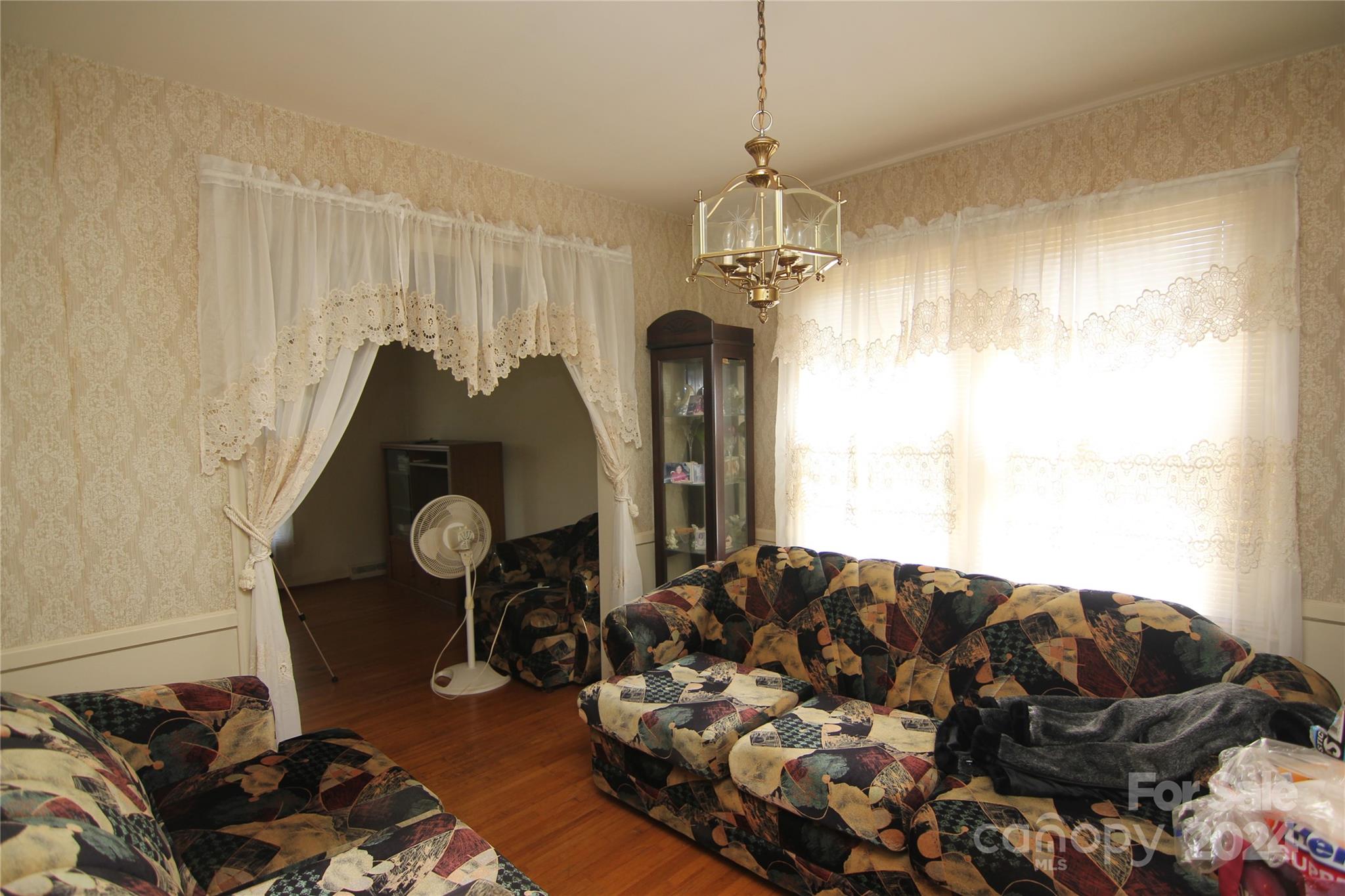 3937 Tamerlane Drive