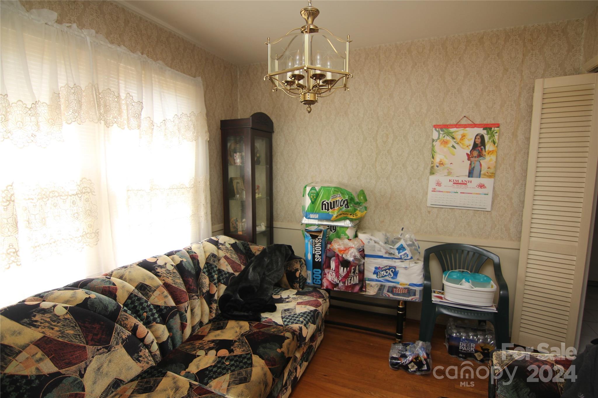 3937 Tamerlane Drive