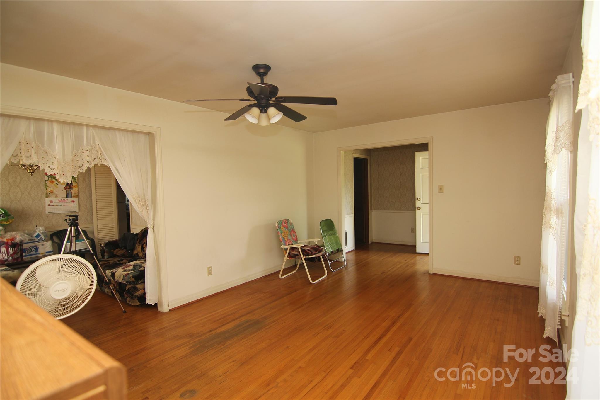 3937 Tamerlane Drive