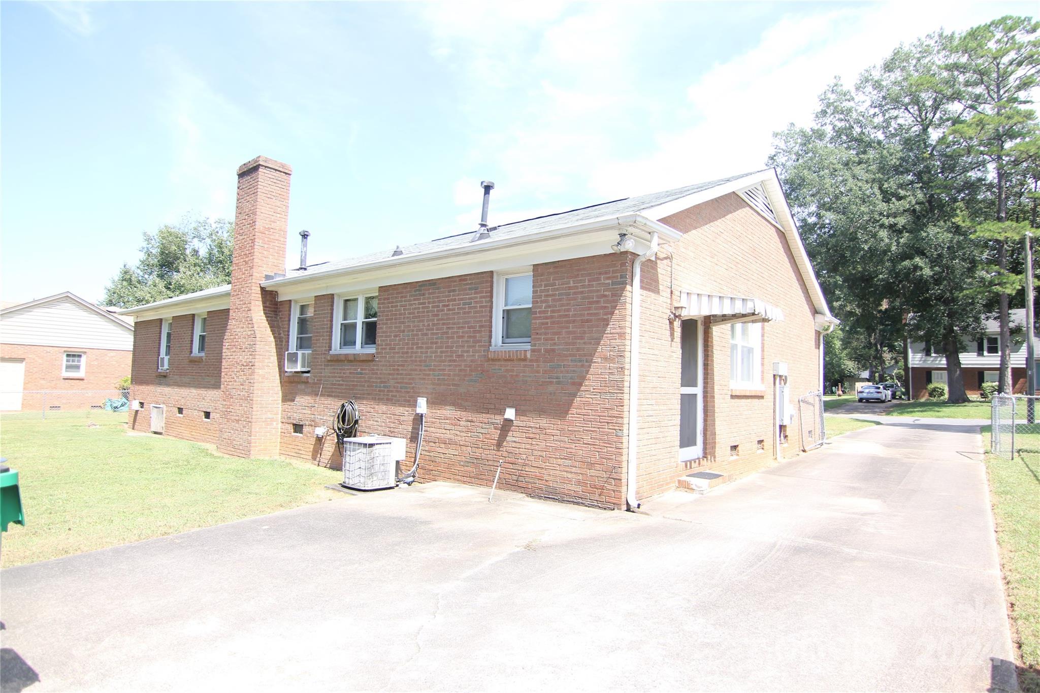 3937 Tamerlane Drive