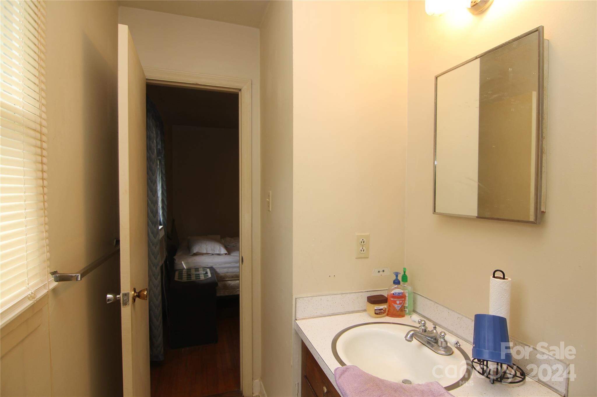 3937 Tamerlane Drive