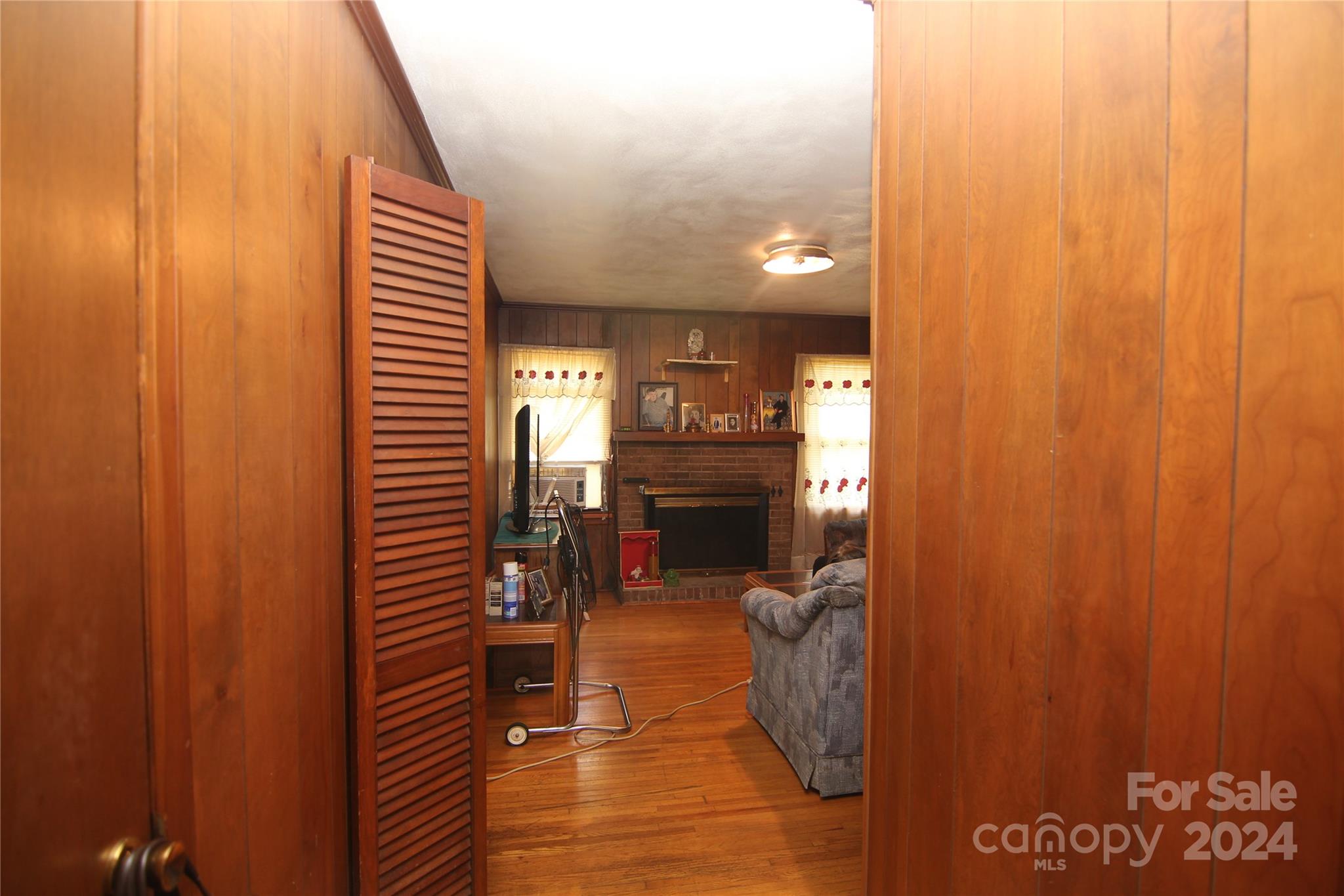 3937 Tamerlane Drive