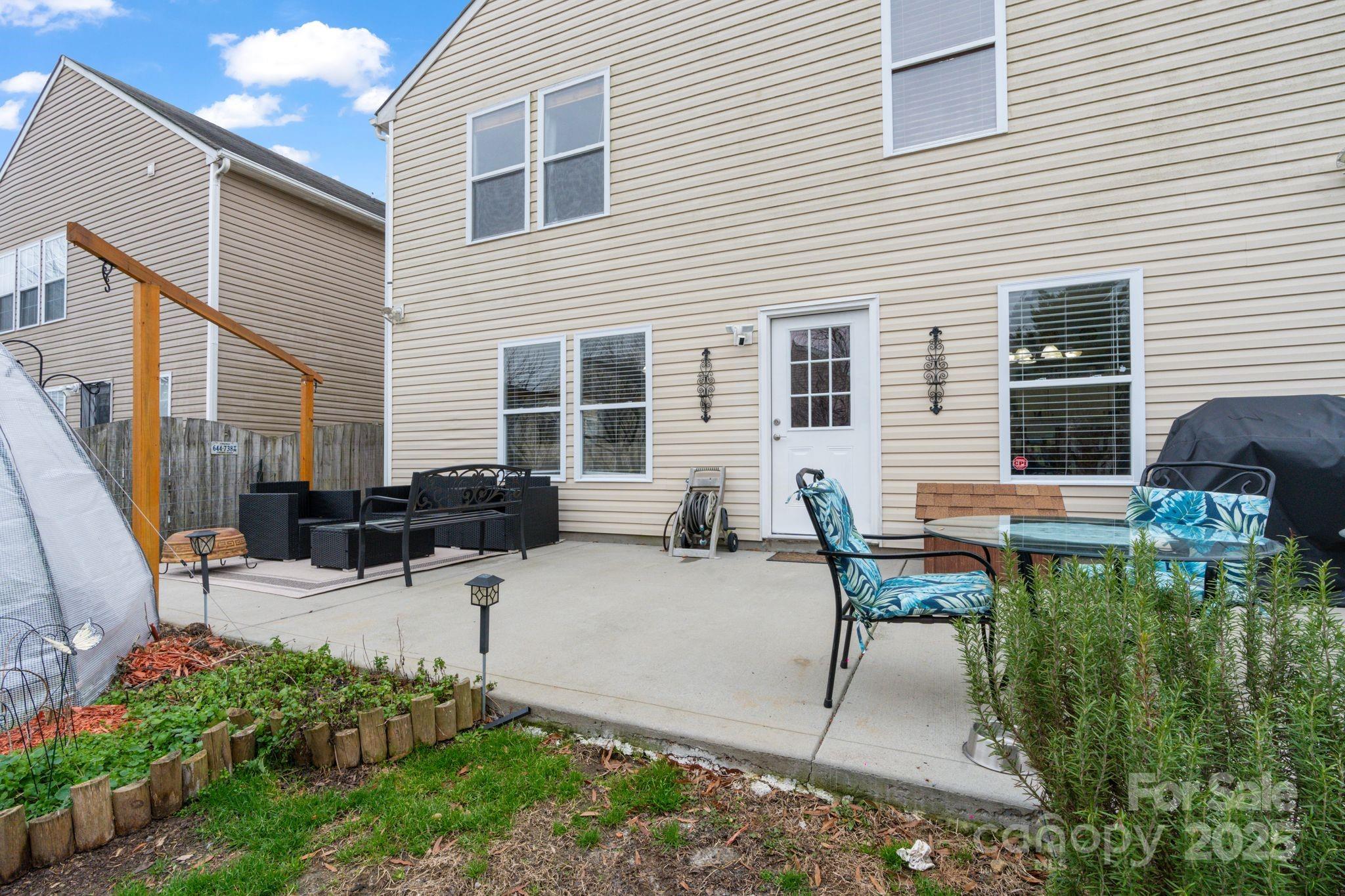 905 Littleton Drive