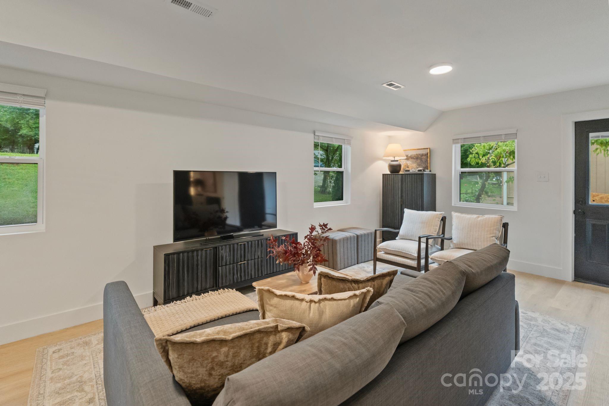 3326 Winterfield Place