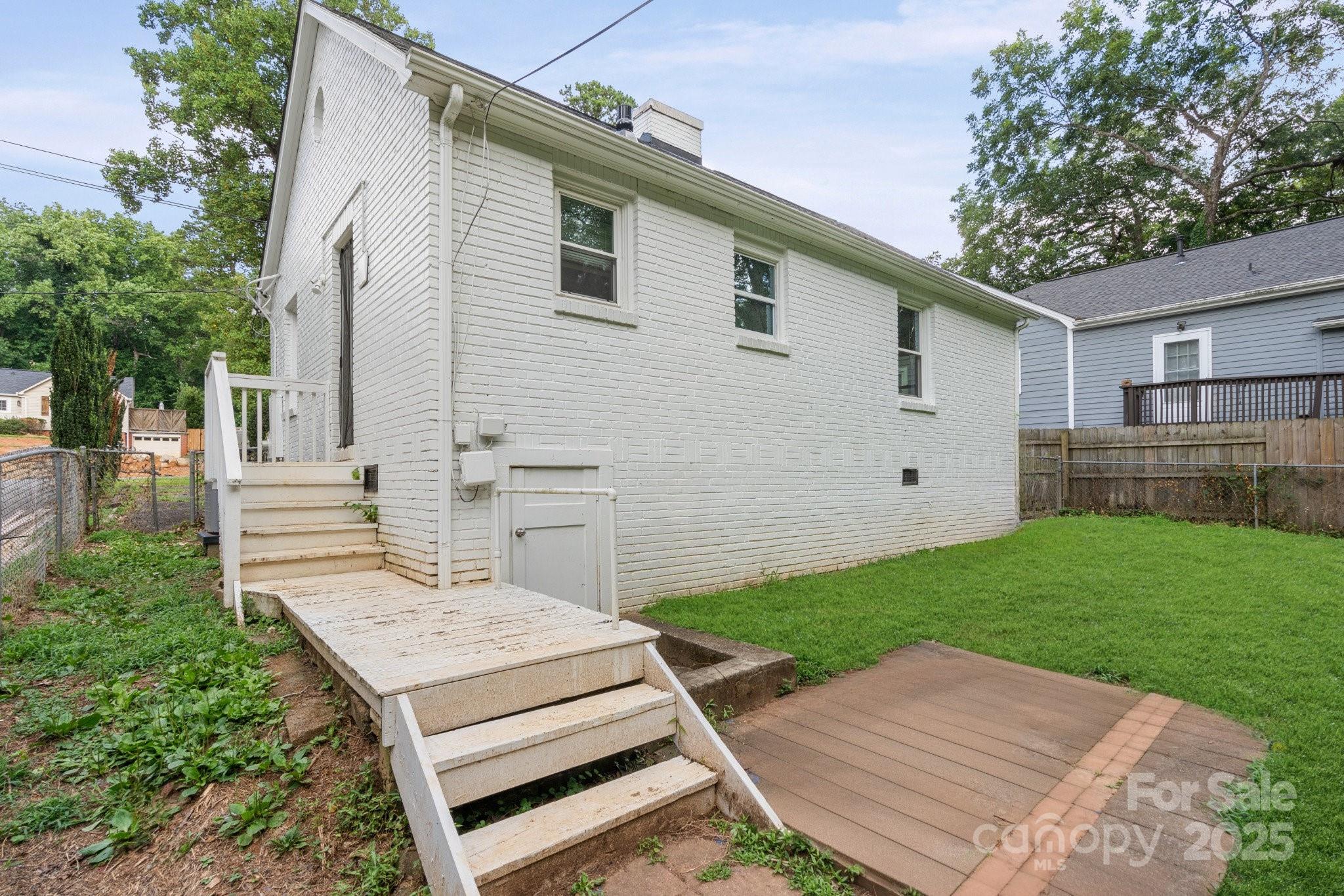 3416 Commonwealth Avenue