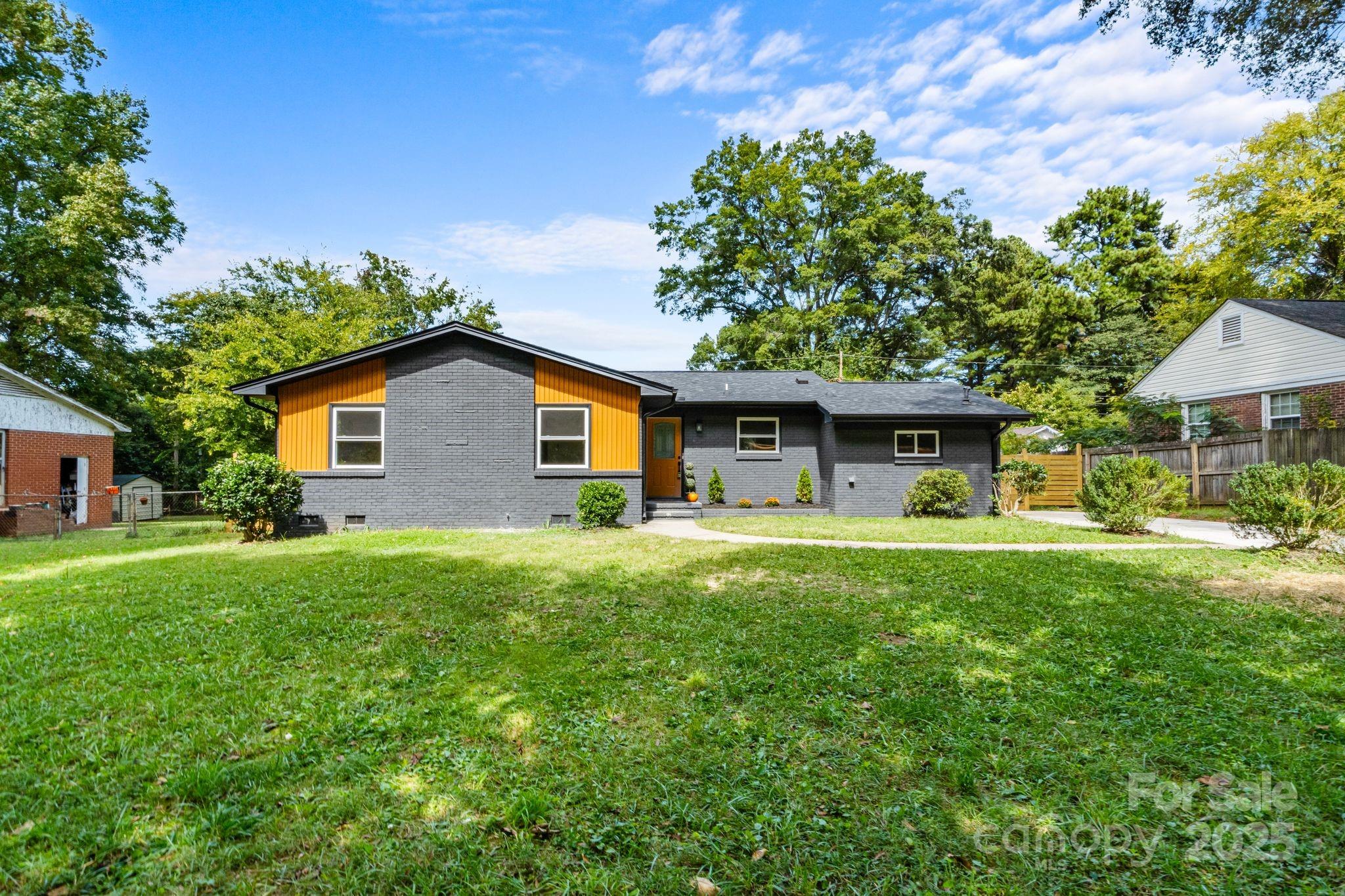 3747 Stonehaven Drive