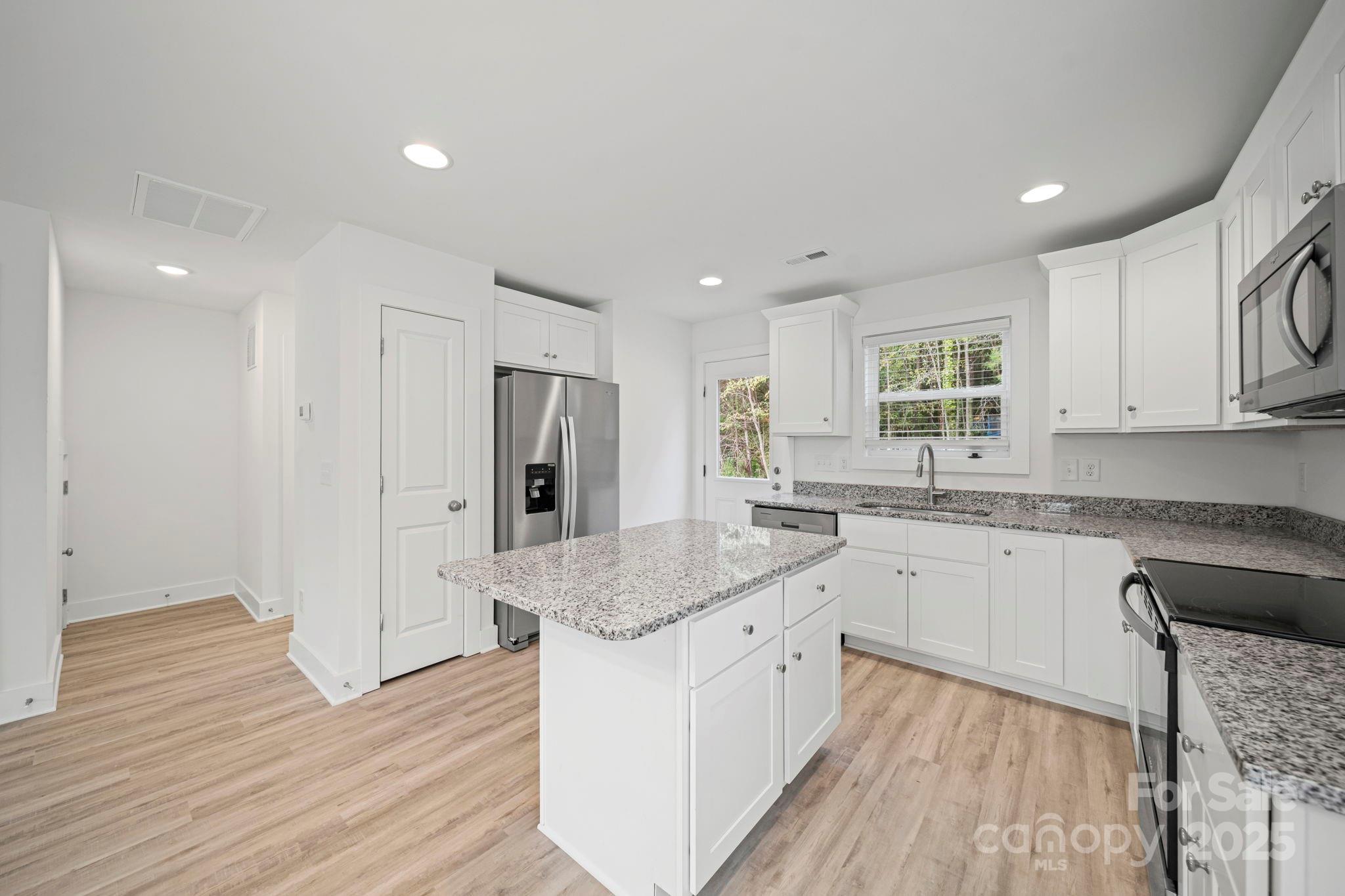 1013 Kansas Street Unit: Unit B