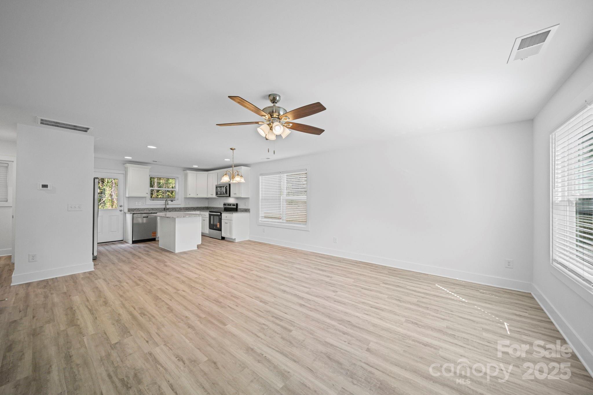 1013 Kansas Street Unit: Unit B