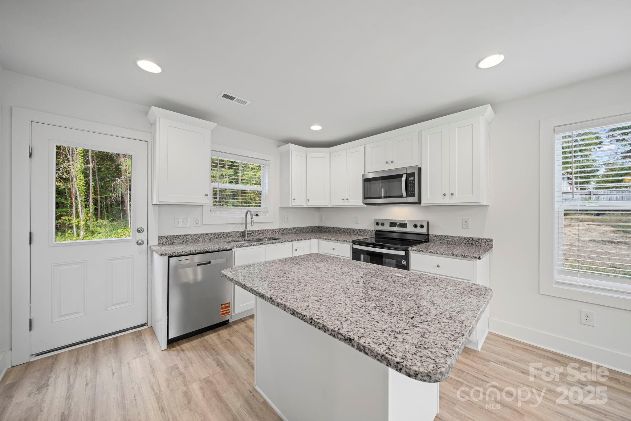 1013 Kansas Street Unit: Unit B