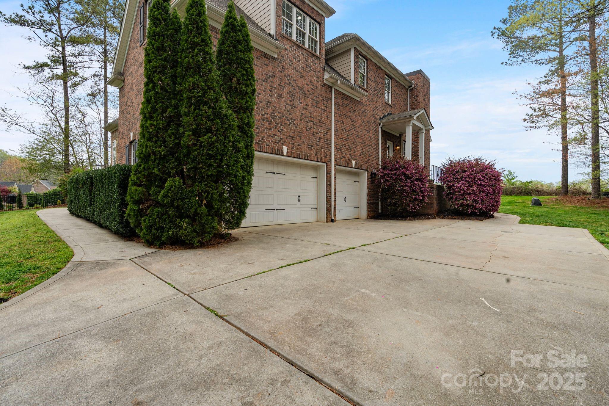 116 Whispering Cove Court