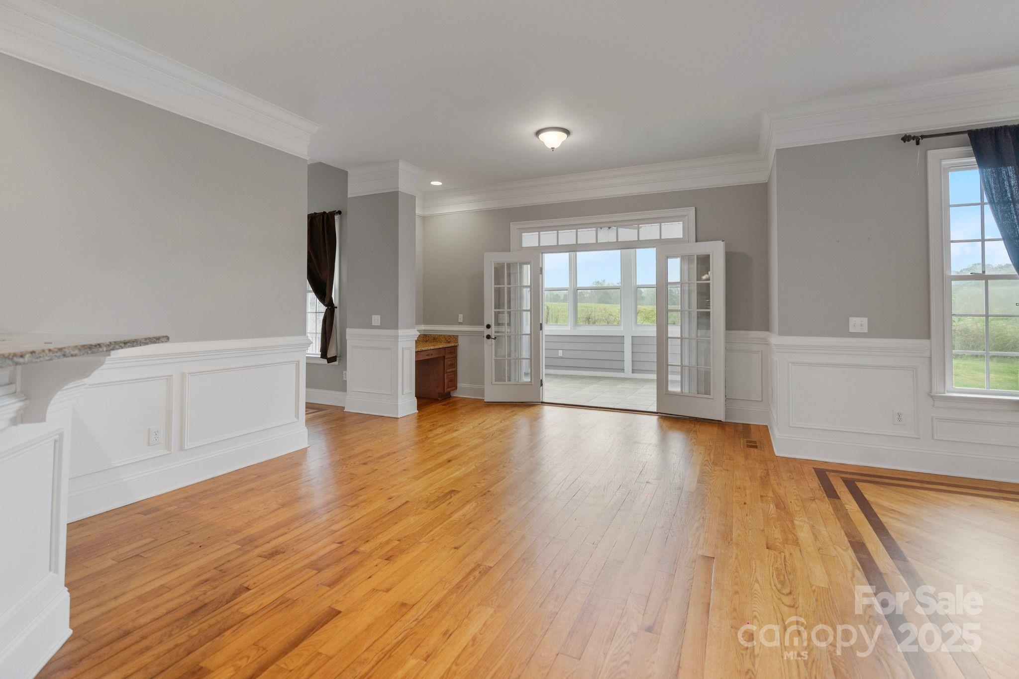 116 Whispering Cove Court