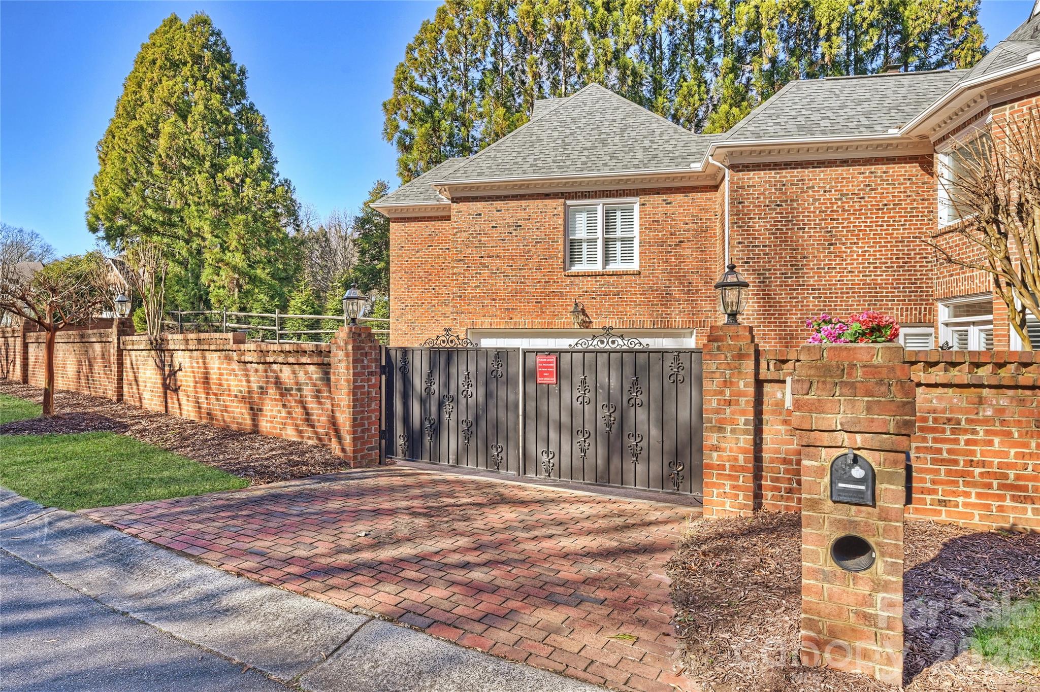 5242 Colony Road