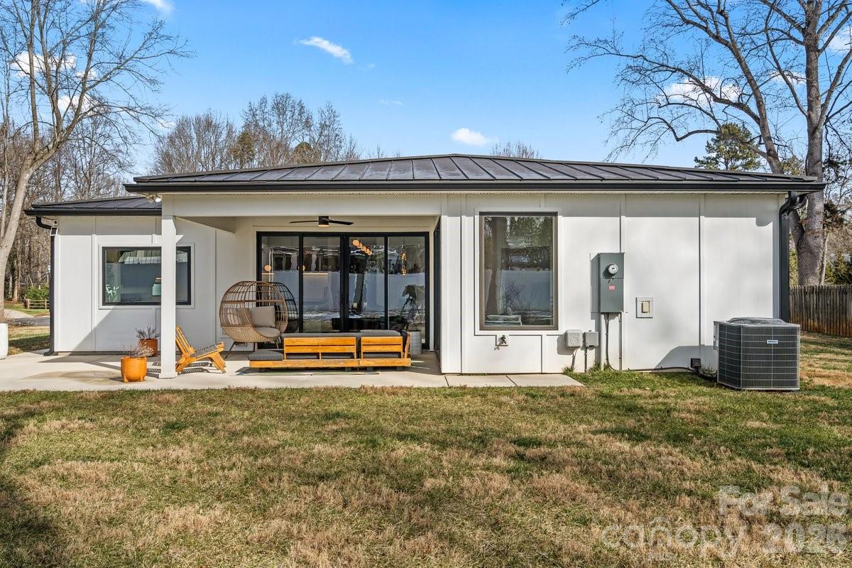 2380 Maria Lynn Court